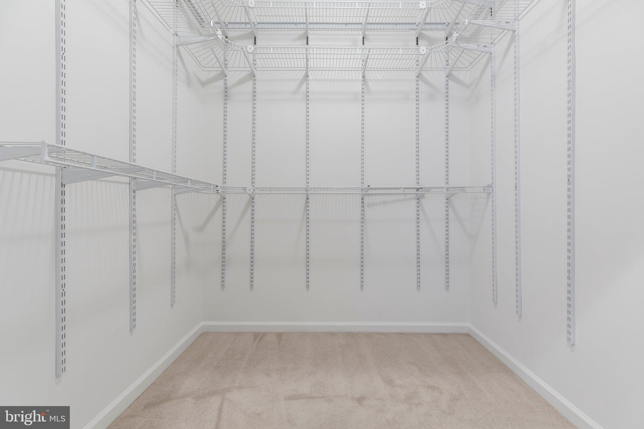 VIRGINIA HERITAGE AT LEE'S PARK - Residential