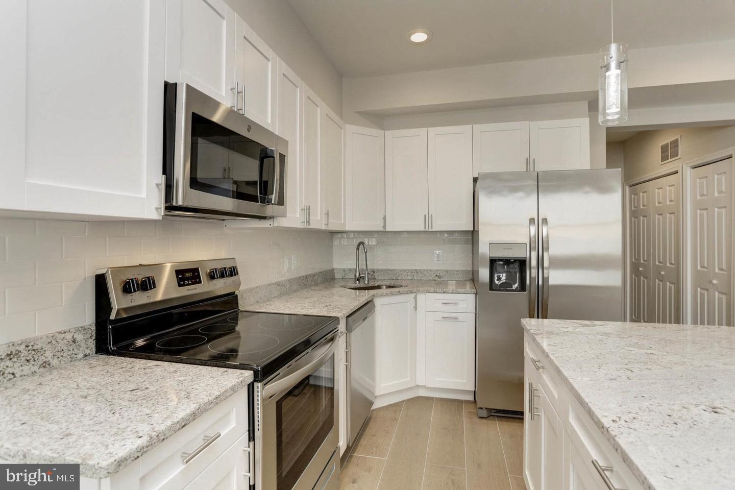 1923 ASHLAND AVENUE 202