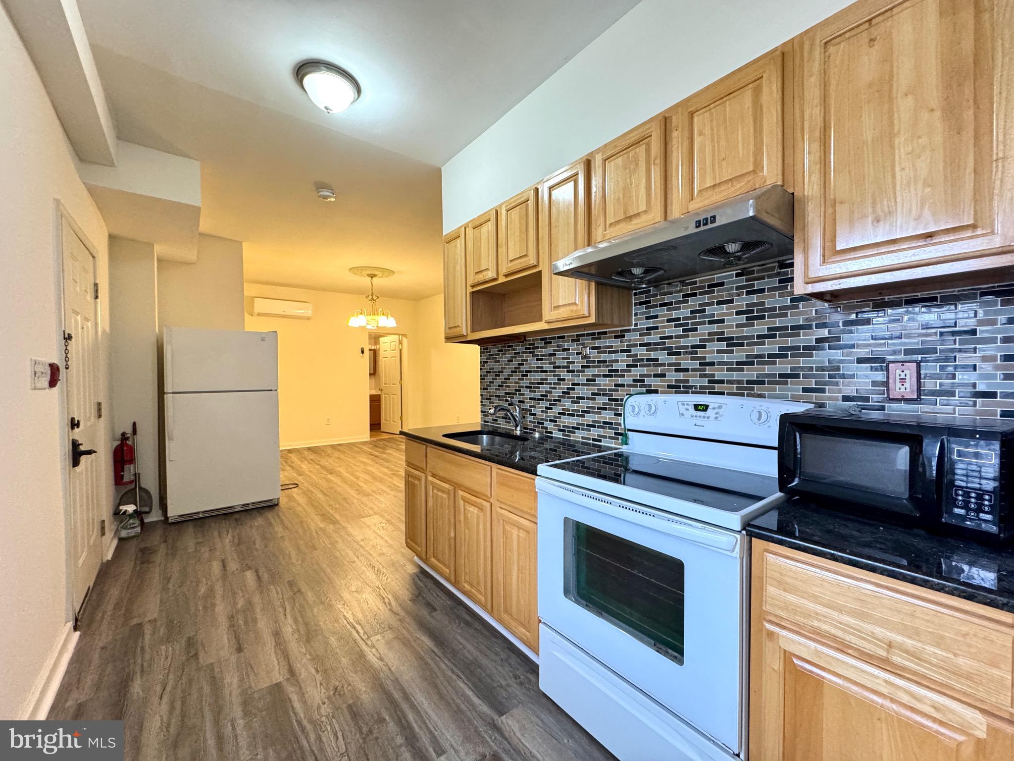 1224 SUMMER STREET 1F