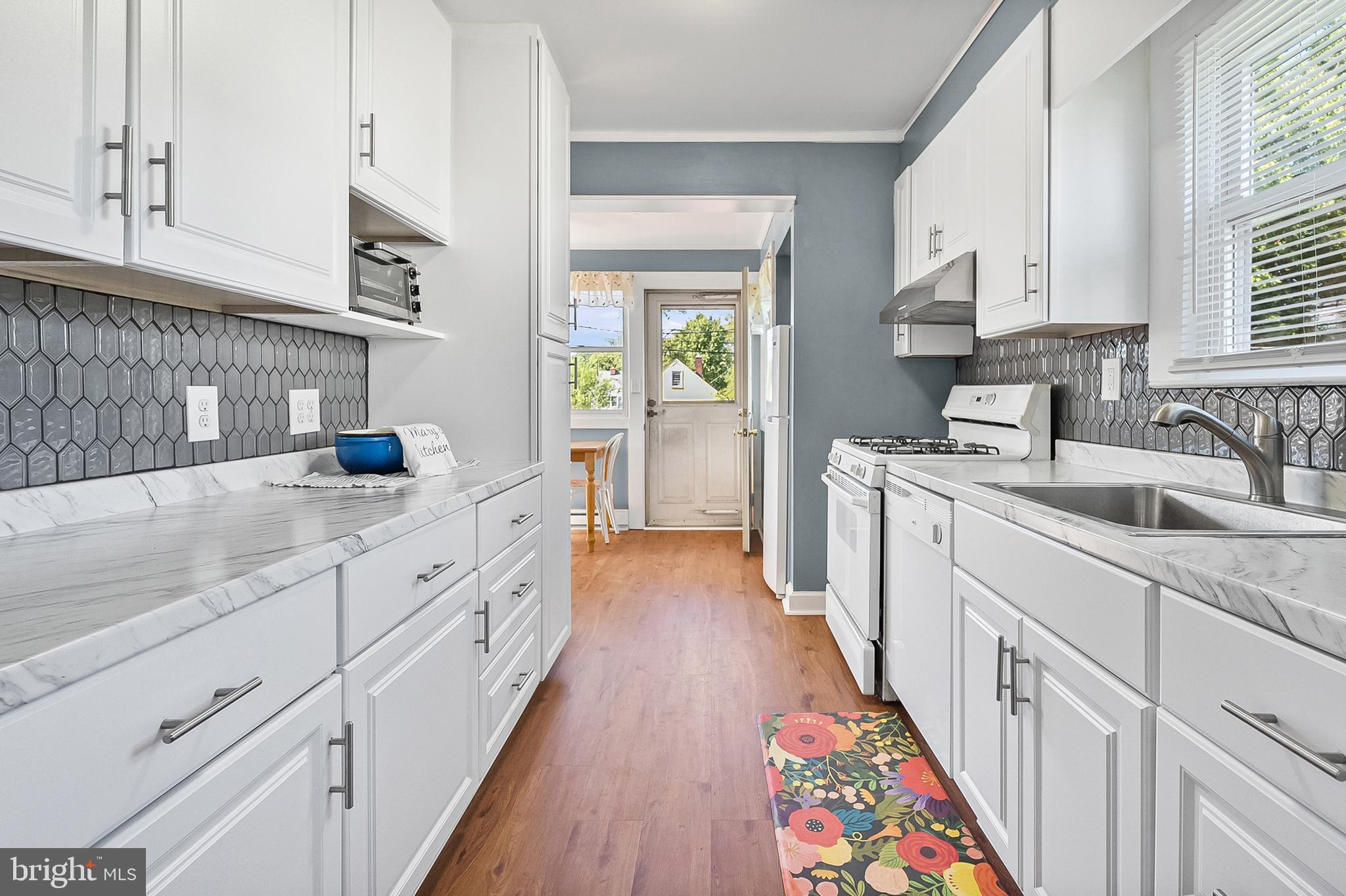 PARKVILLE - Residential