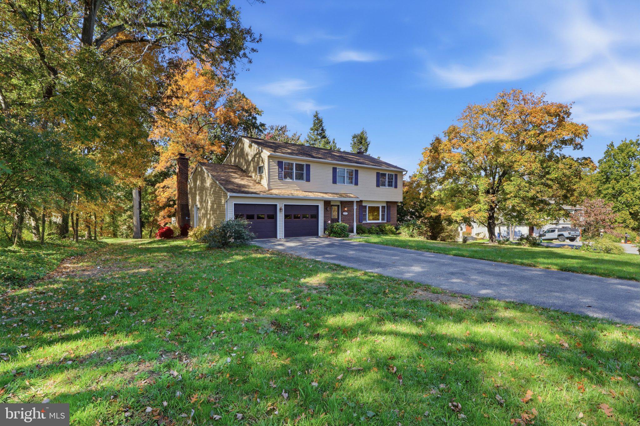 6484 OAKWOOD COURT
