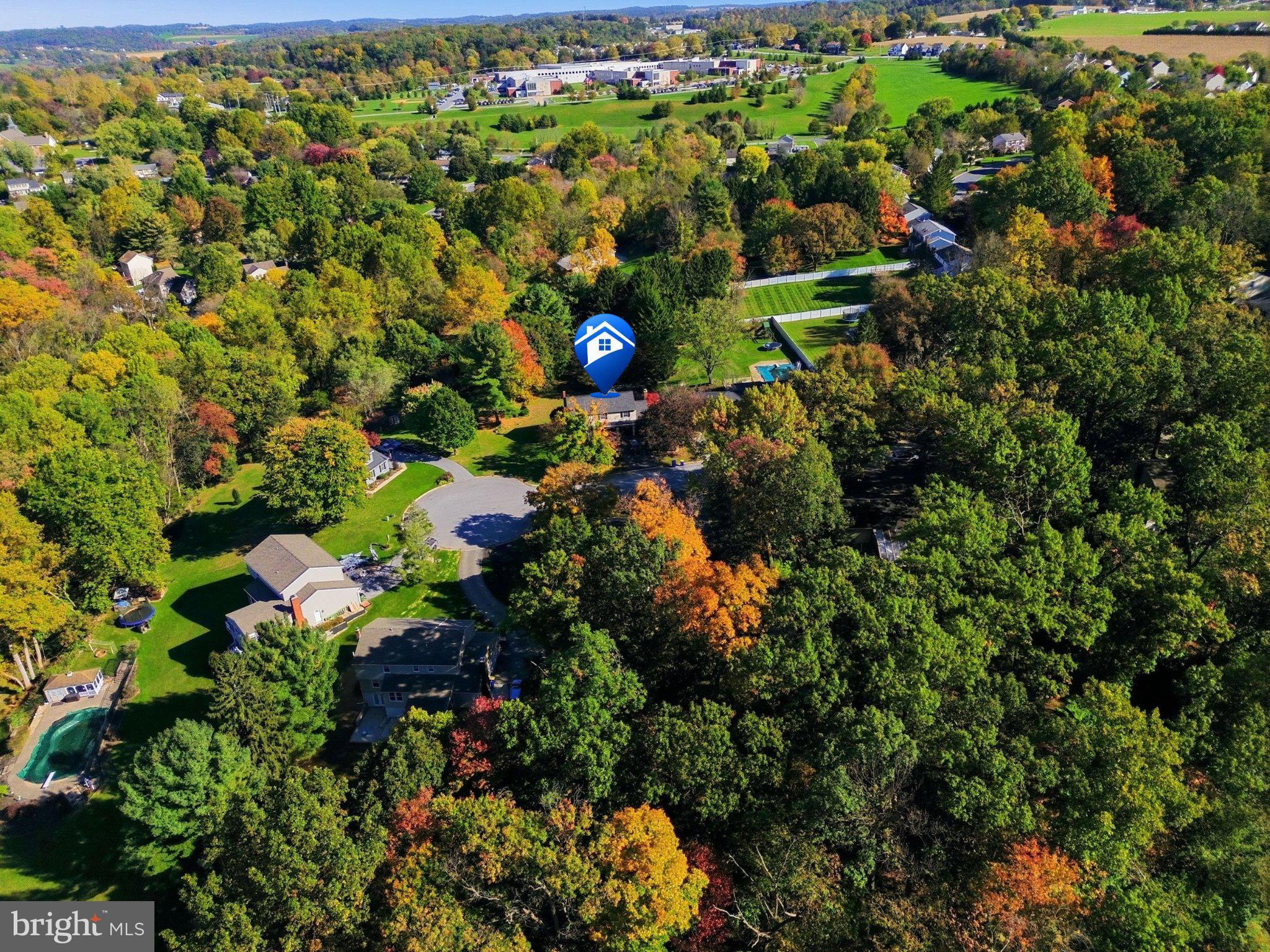 6484 OAKWOOD COURT