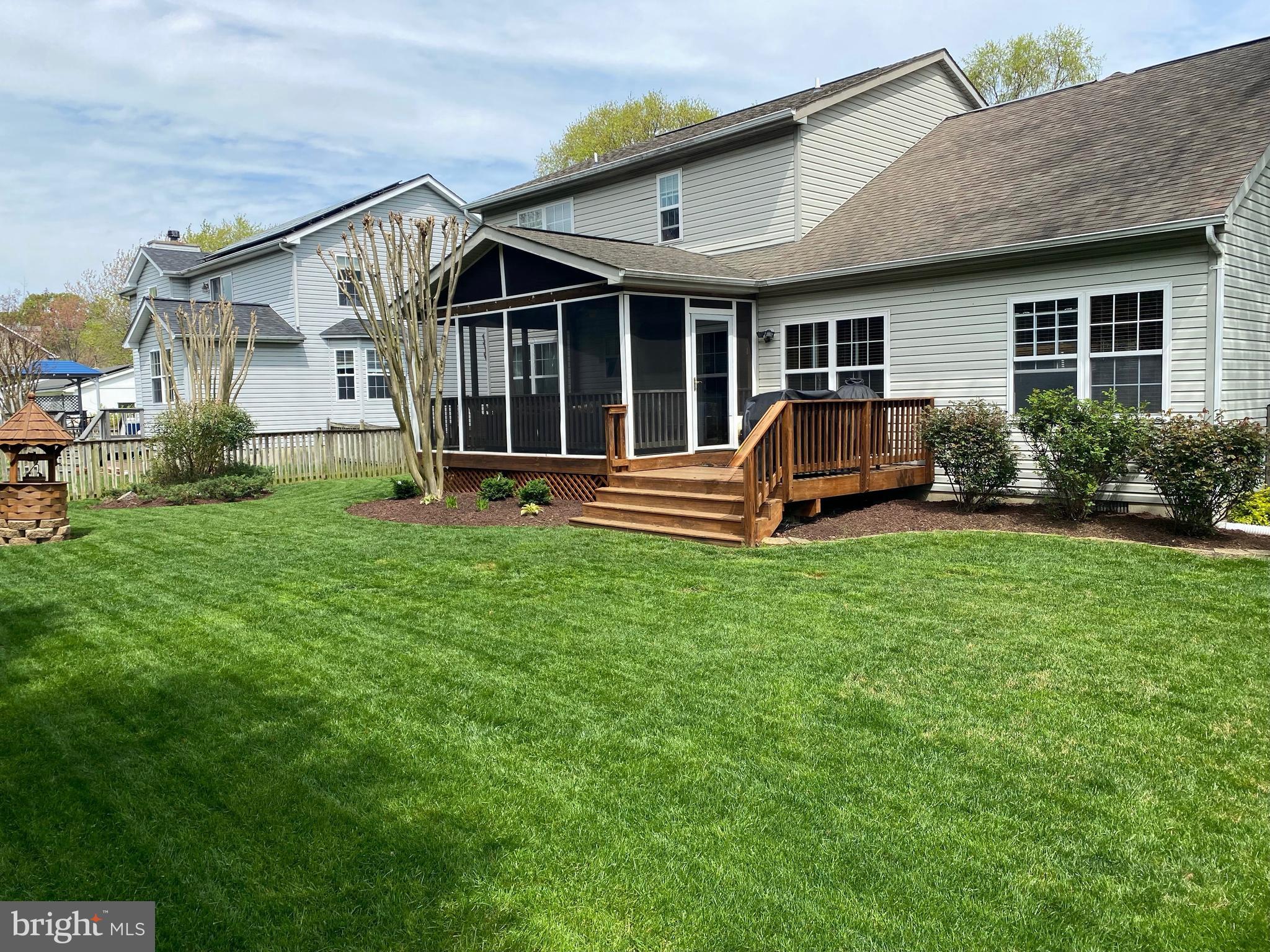 SAUNDERS POINT - Residential