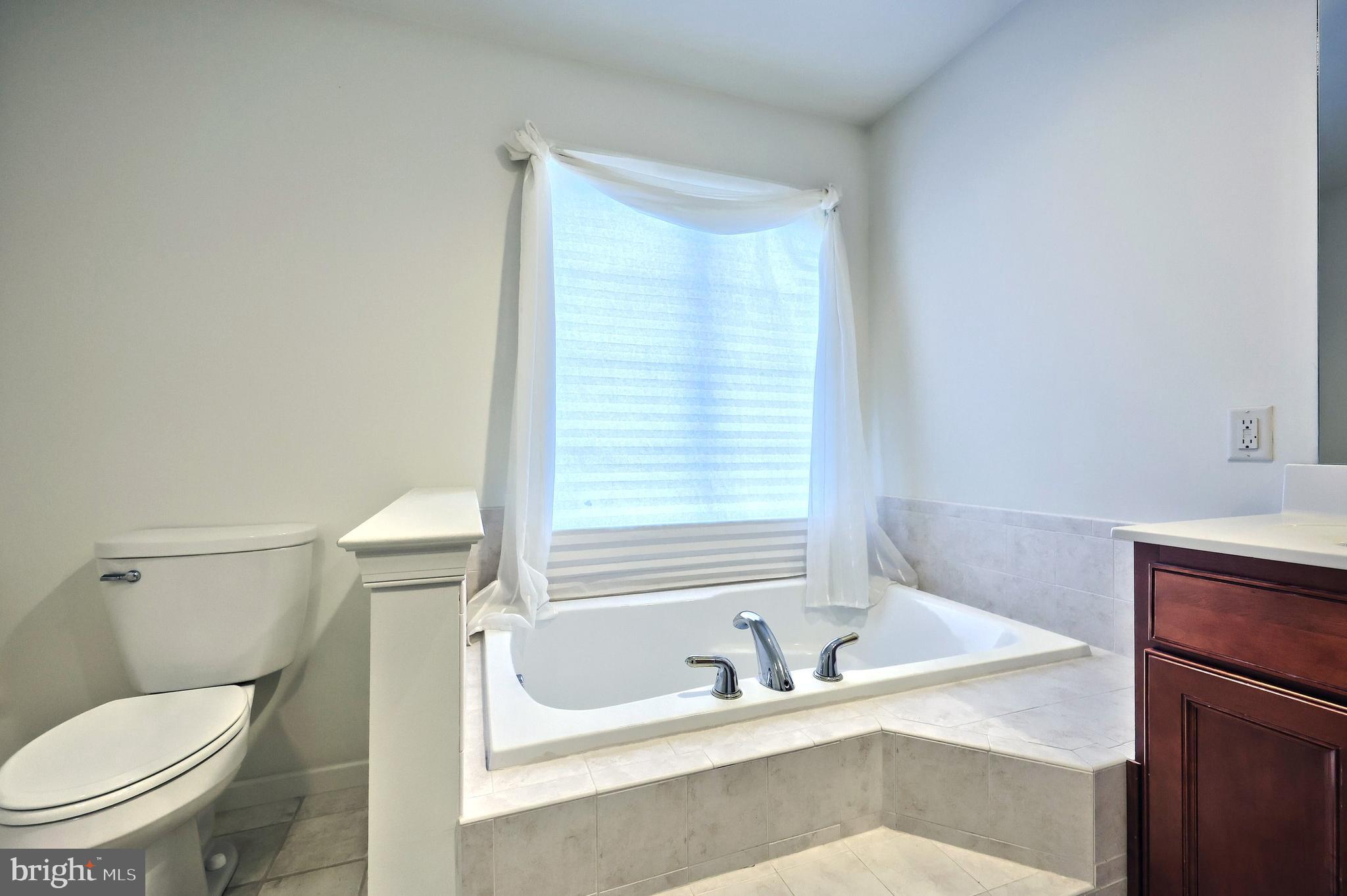 SOUTH LONDONDERRY - Residential