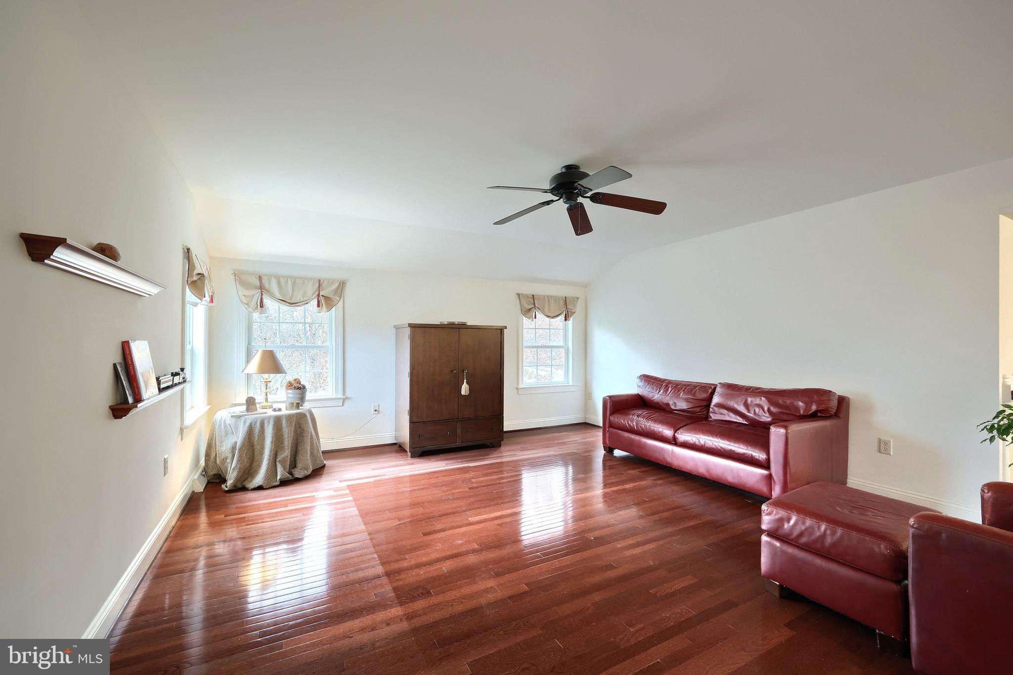 SOUTH LONDONDERRY - Residential