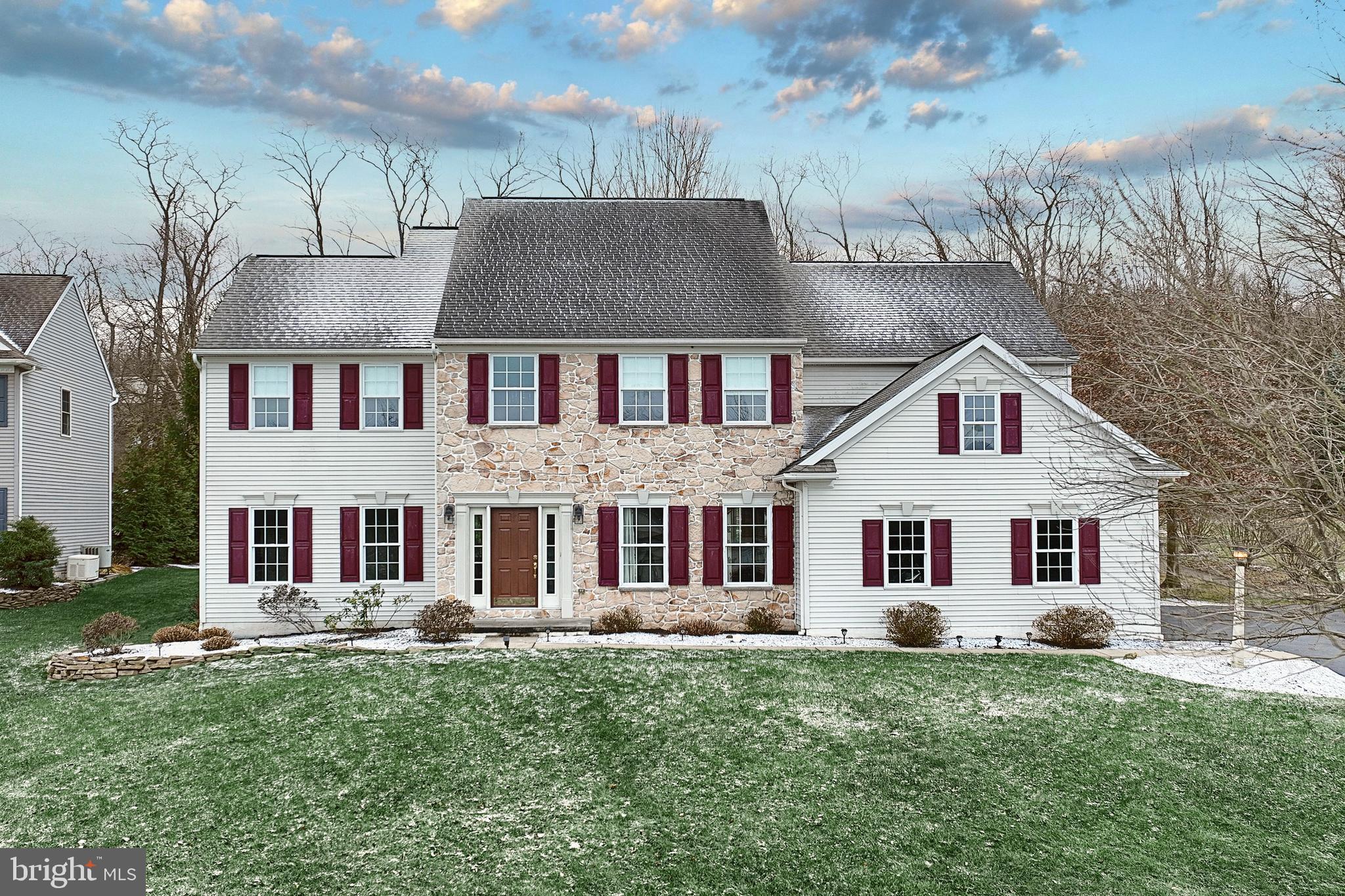 SOUTH LONDONDERRY - Residential