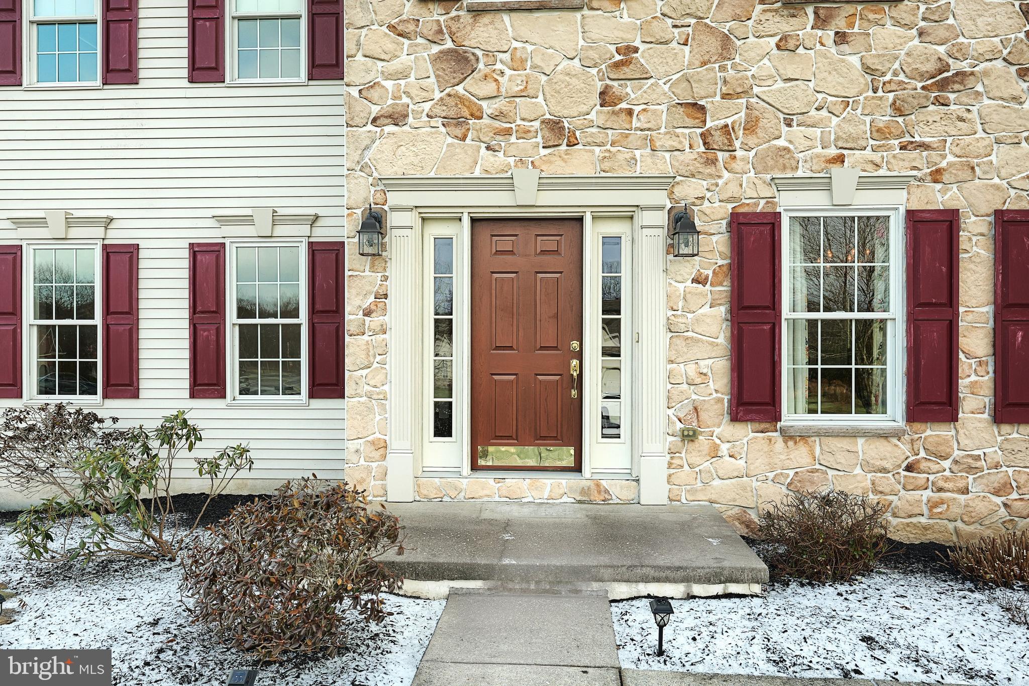 SOUTH LONDONDERRY - Residential