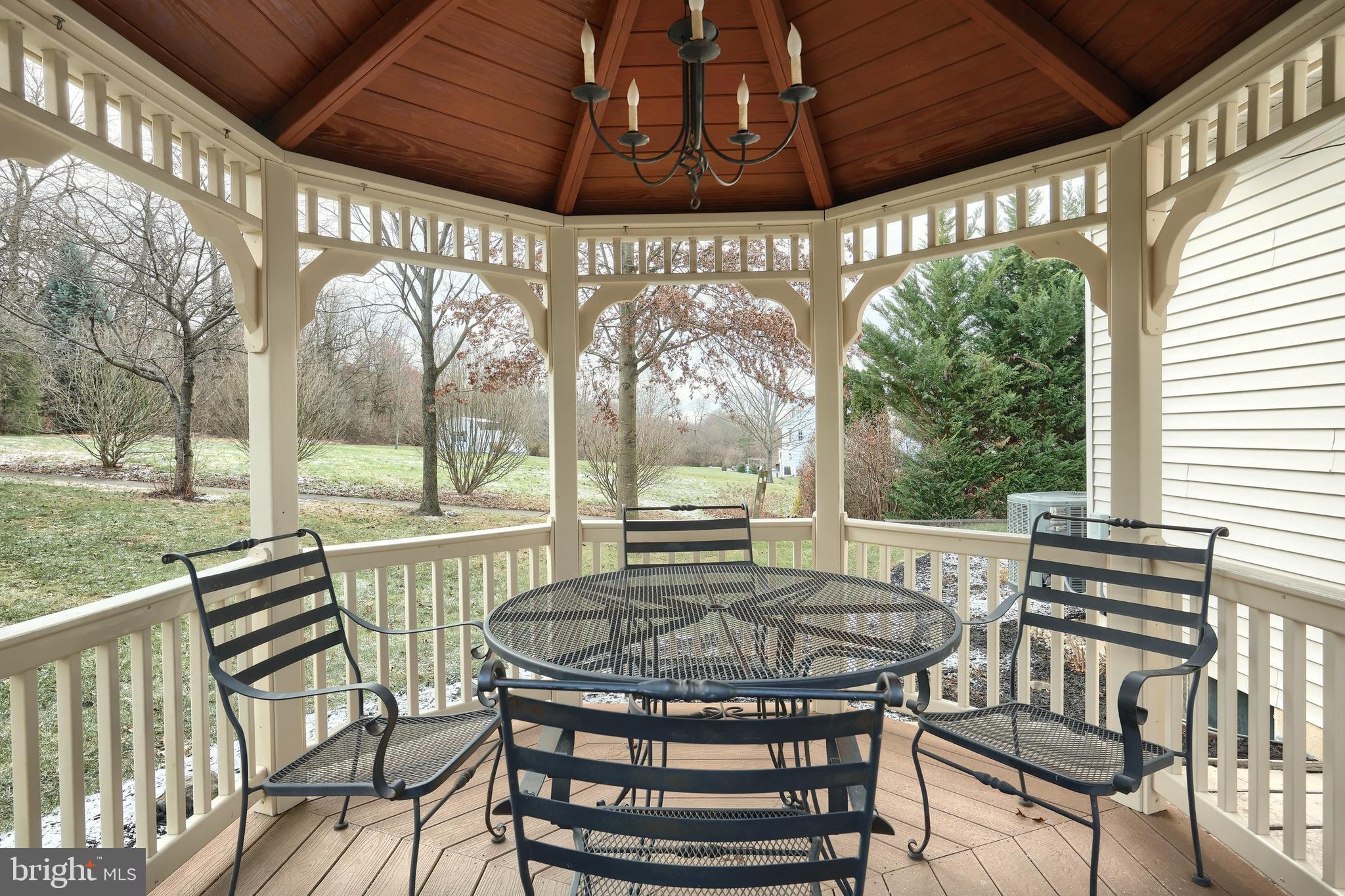 SOUTH LONDONDERRY - Residential