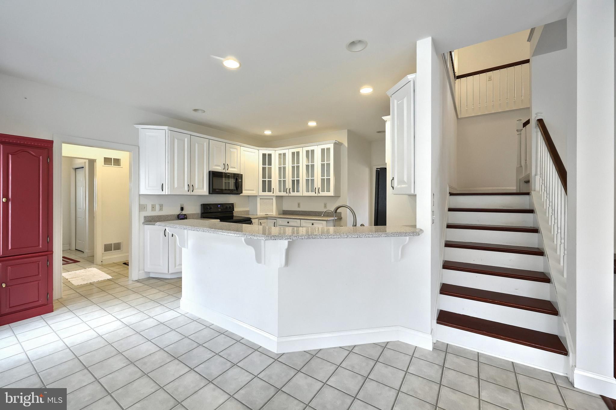 SOUTH LONDONDERRY - Residential