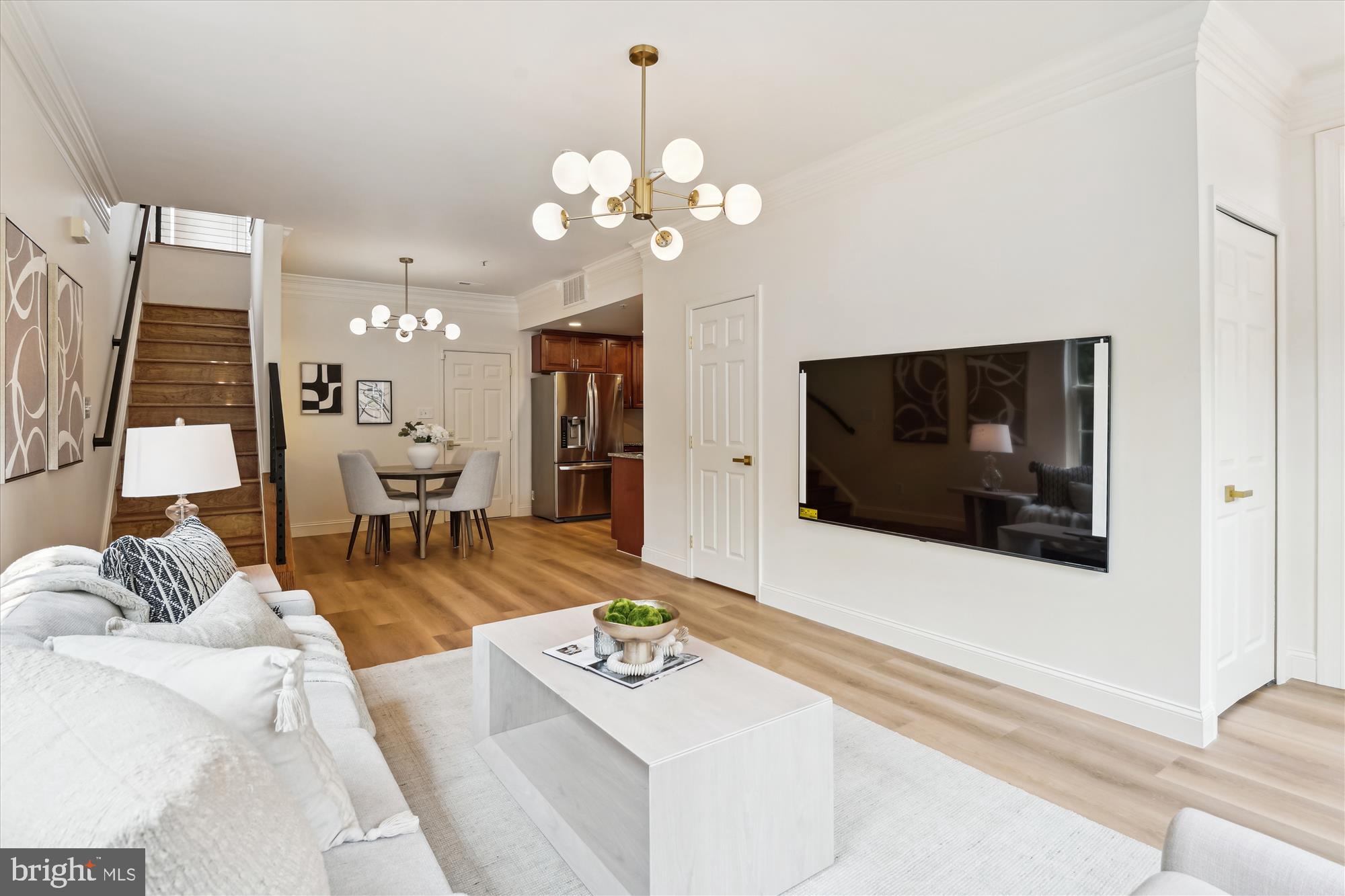 604 HIGHLAND RIDGE AVENUE 100