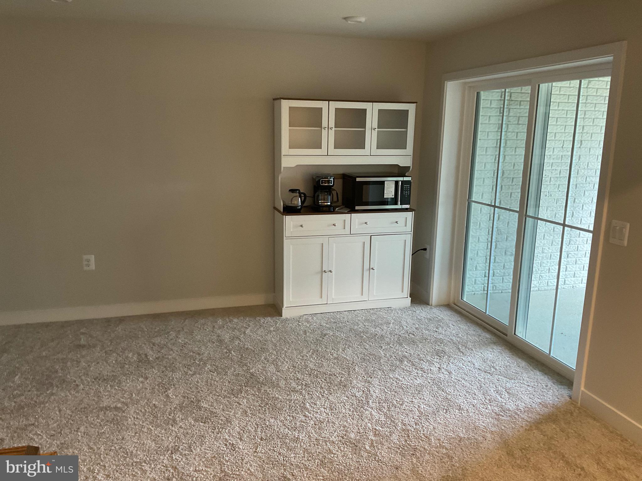 ALEXANDER'S CROSSING - Residential Lease