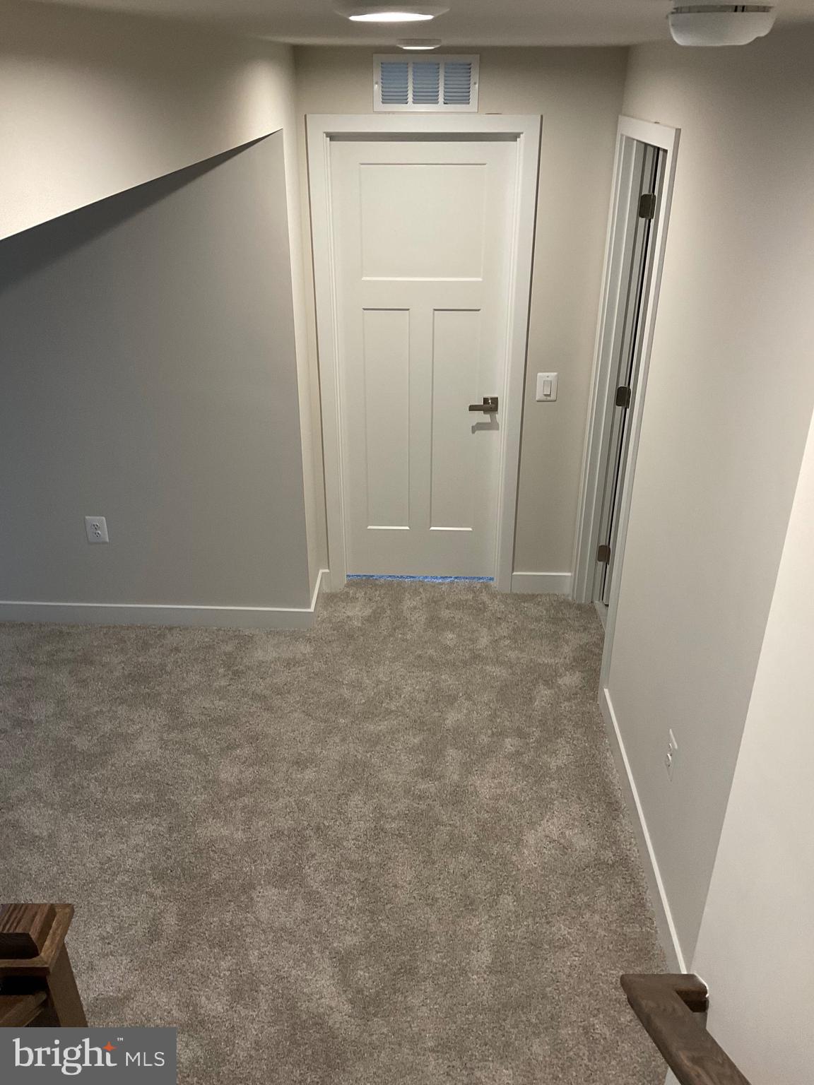 ALEXANDER'S CROSSING - Residential Lease