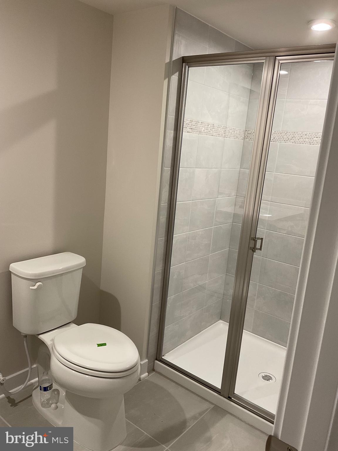 ALEXANDER'S CROSSING - Residential Lease