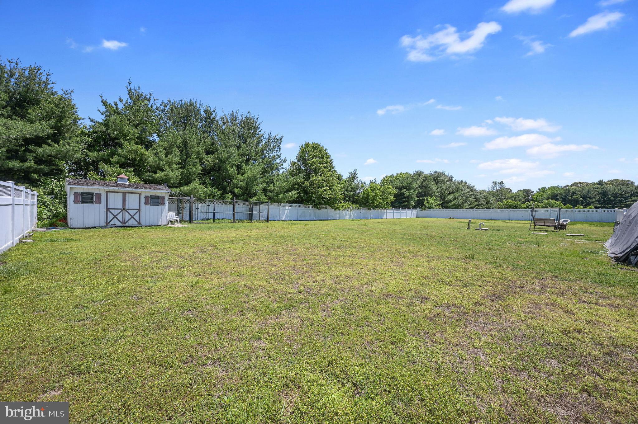 24519 CEDAR LANE