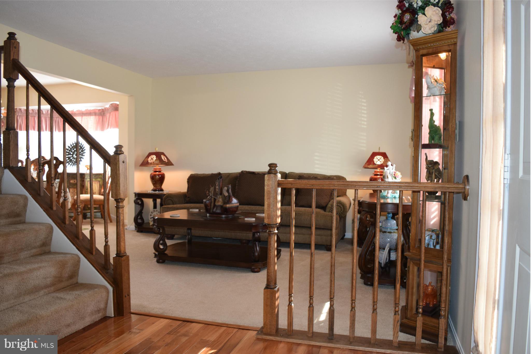 THE PROVINCES - Residential