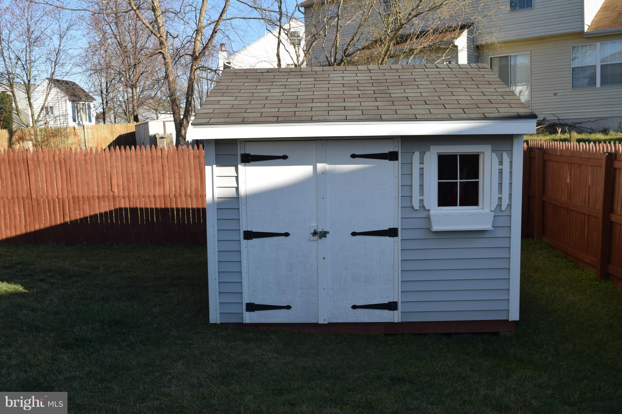 THE PROVINCES - Residential