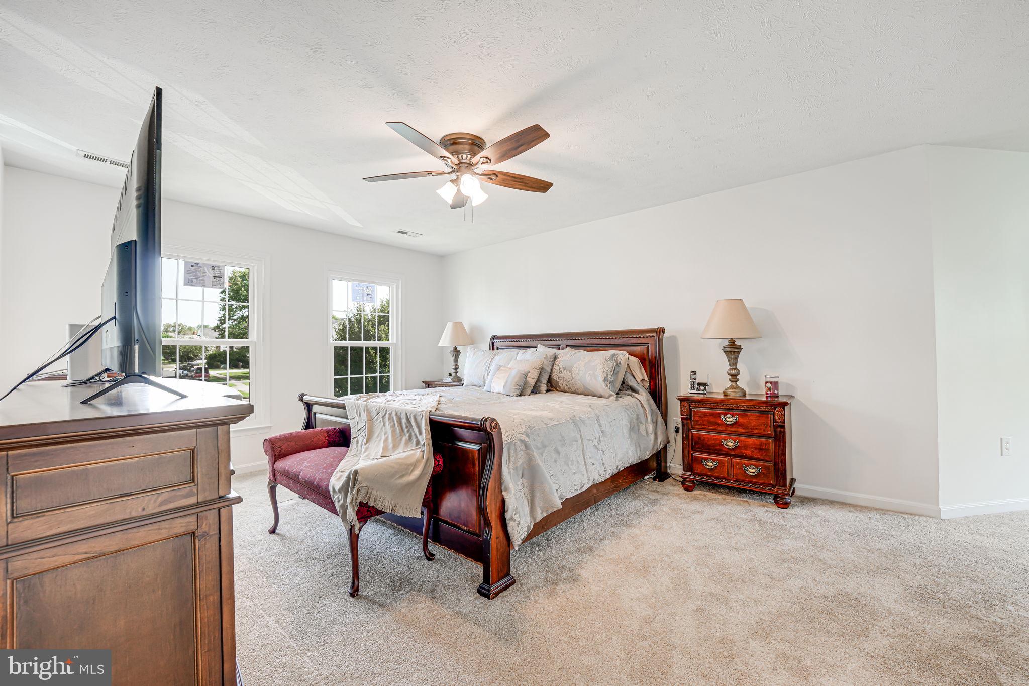 ROYAL OAKS - Residential