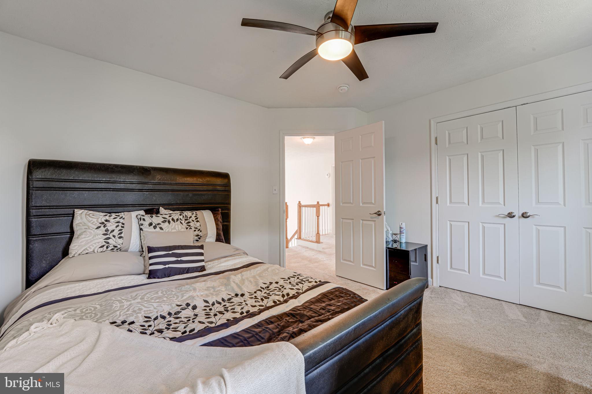 ROYAL OAKS - Residential