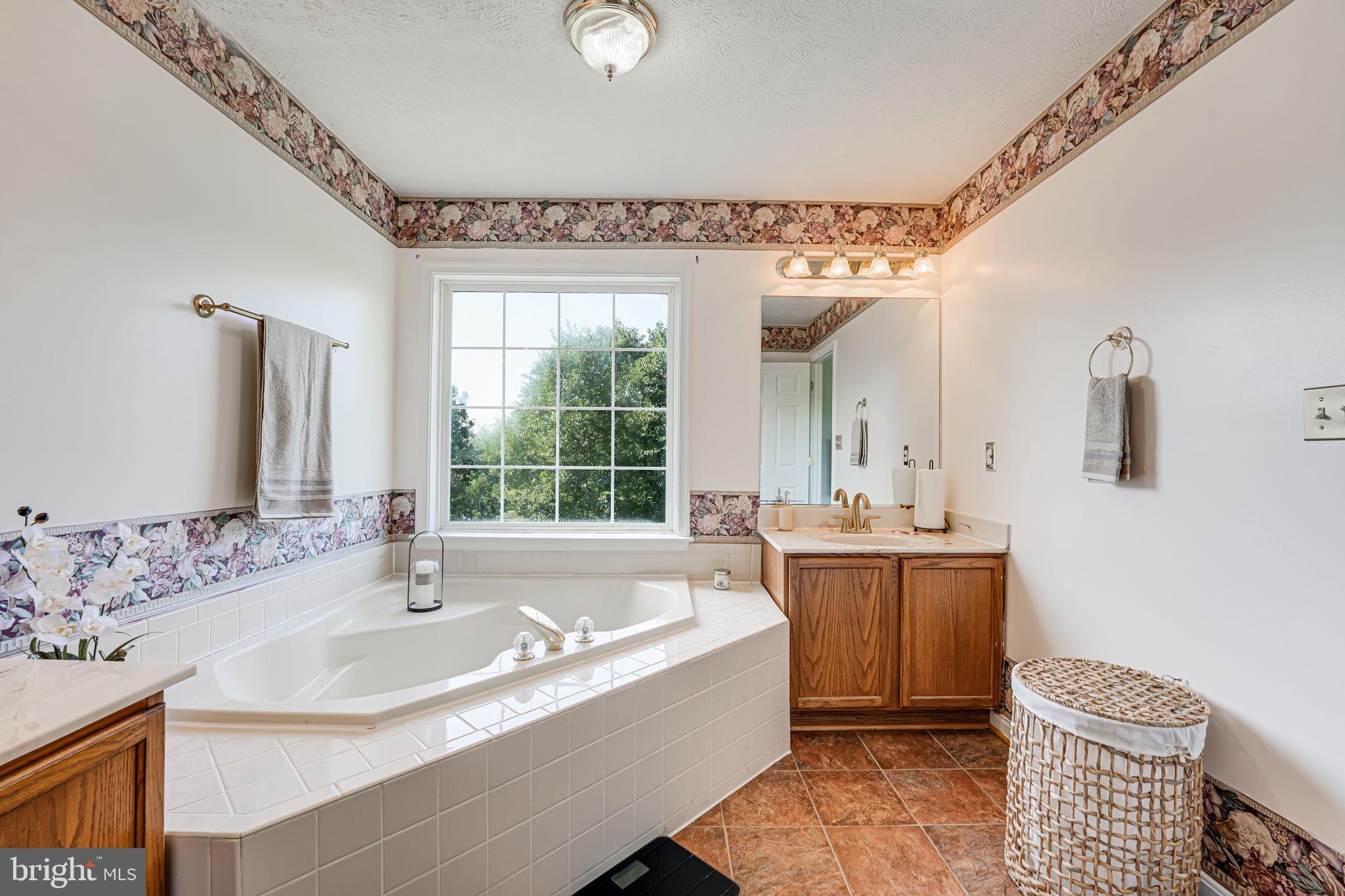 ROYAL OAKS - Residential