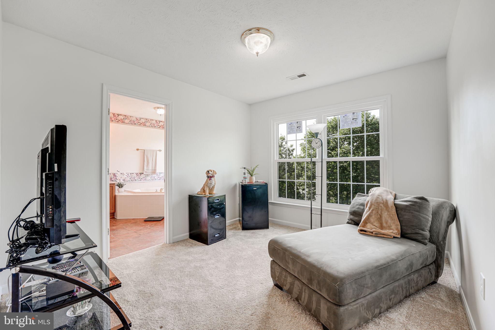 ROYAL OAKS - Residential