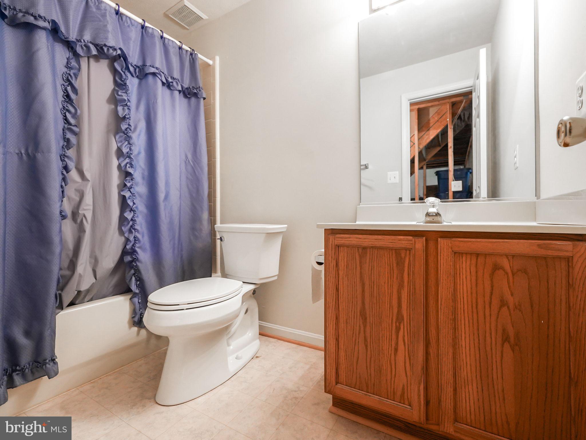 ROYAL OAKS - Residential