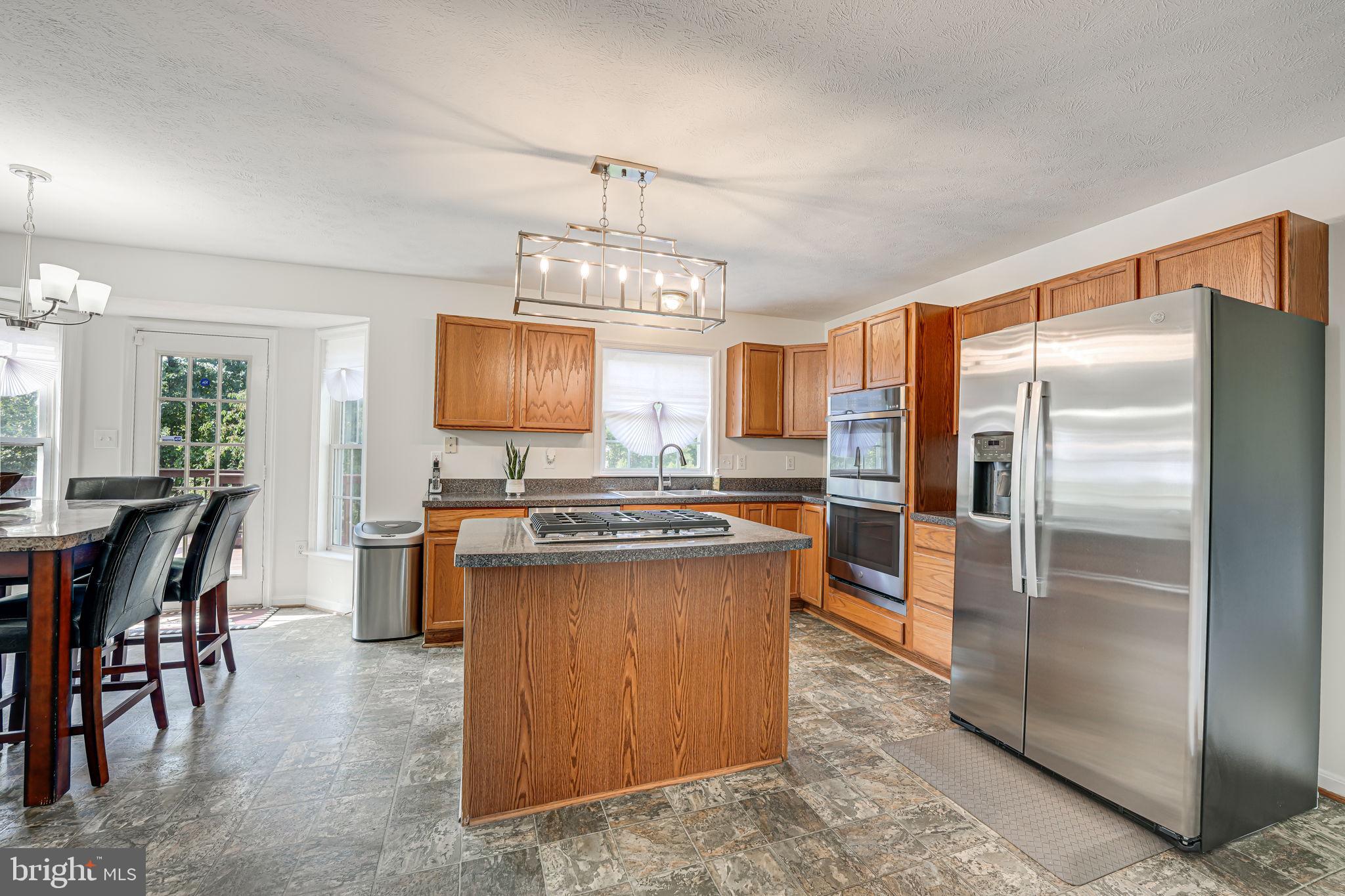 ROYAL OAKS - Residential