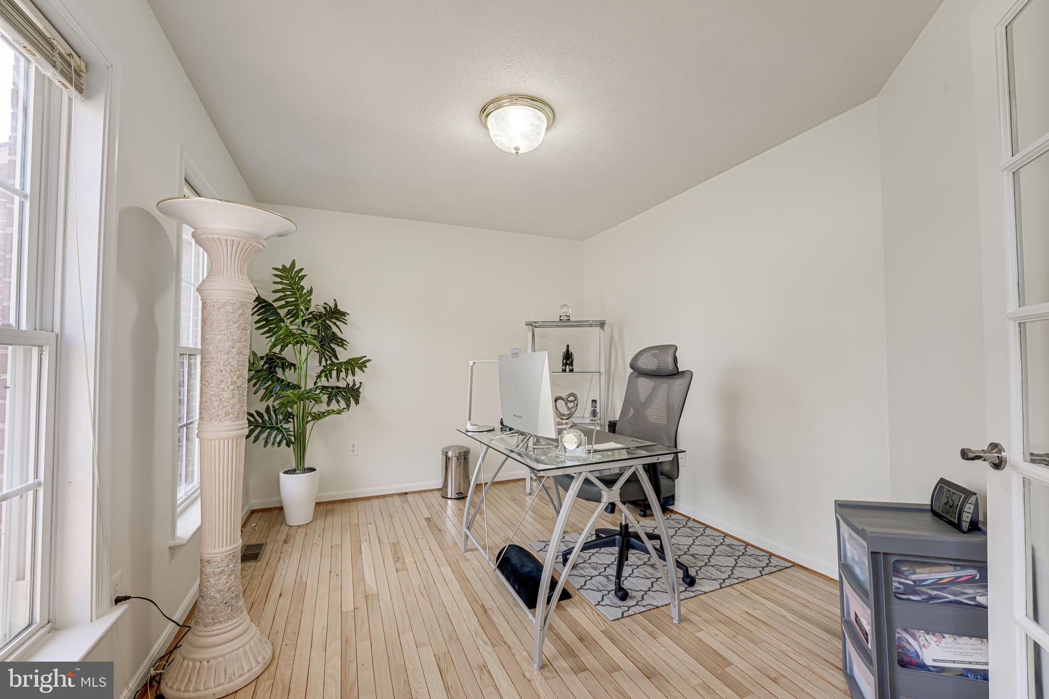 ROYAL OAKS - Residential