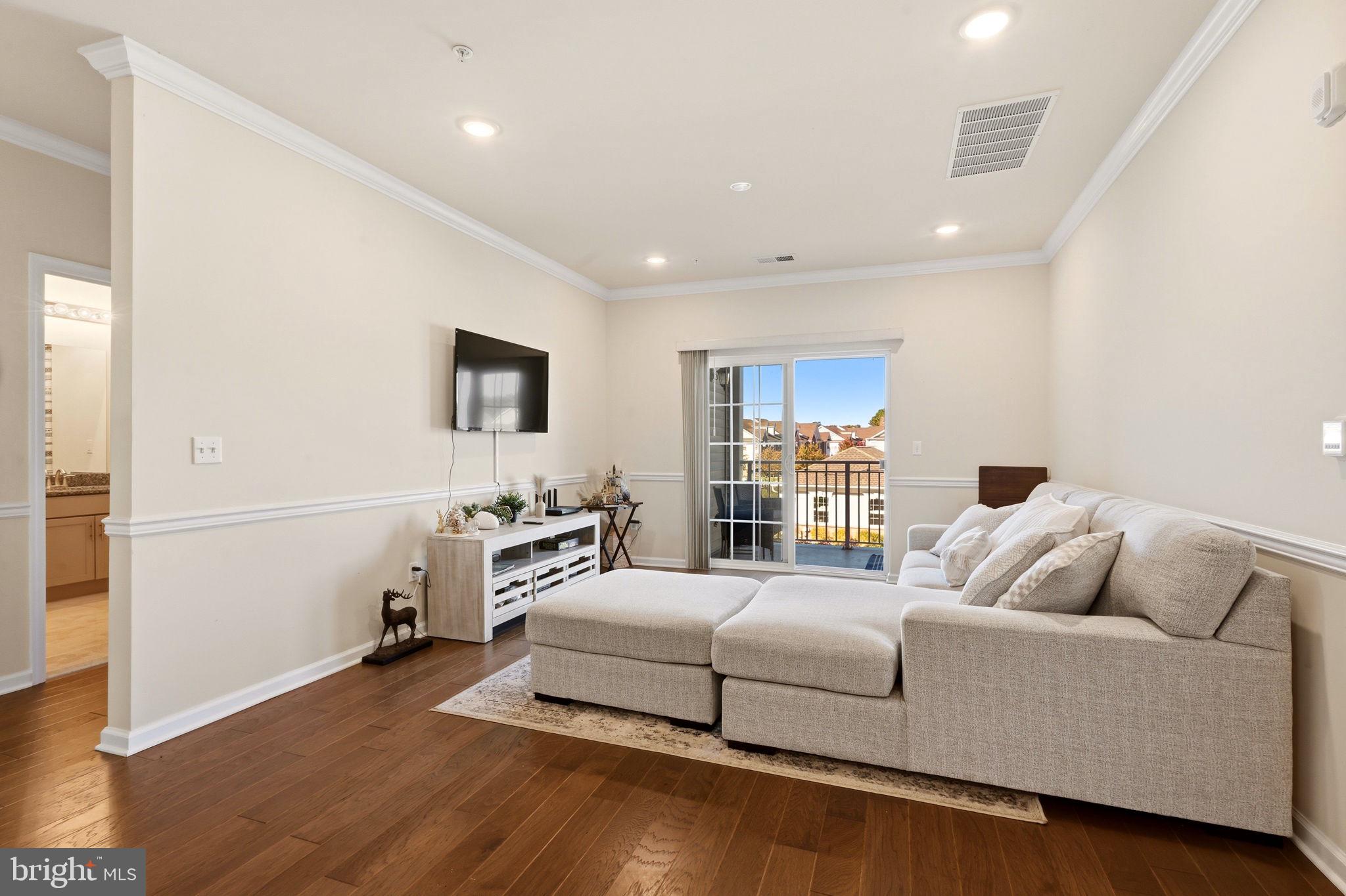 5323 PALOMINO COURT