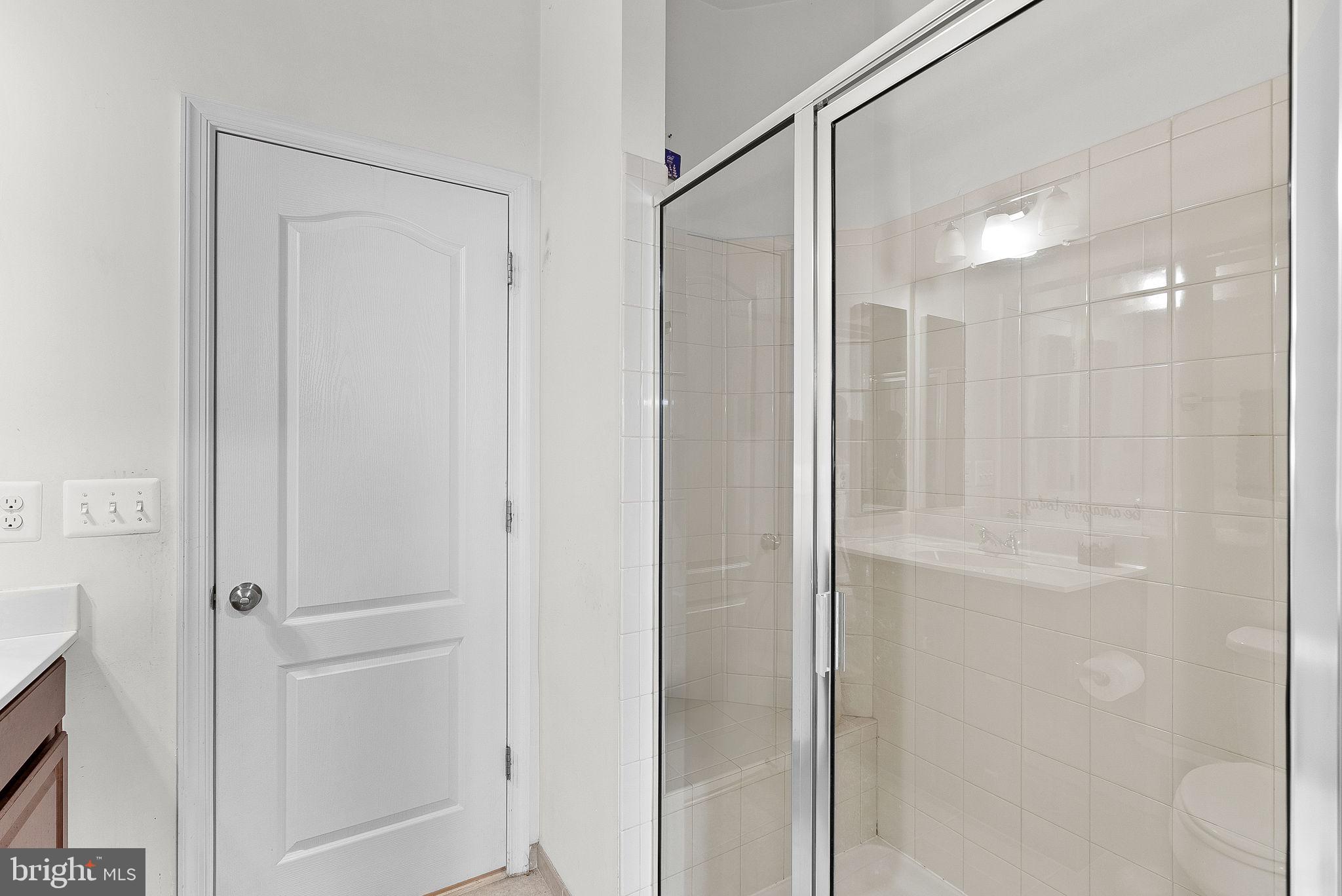 BRAMBLETON LANDBAY 3 - Residential Lease