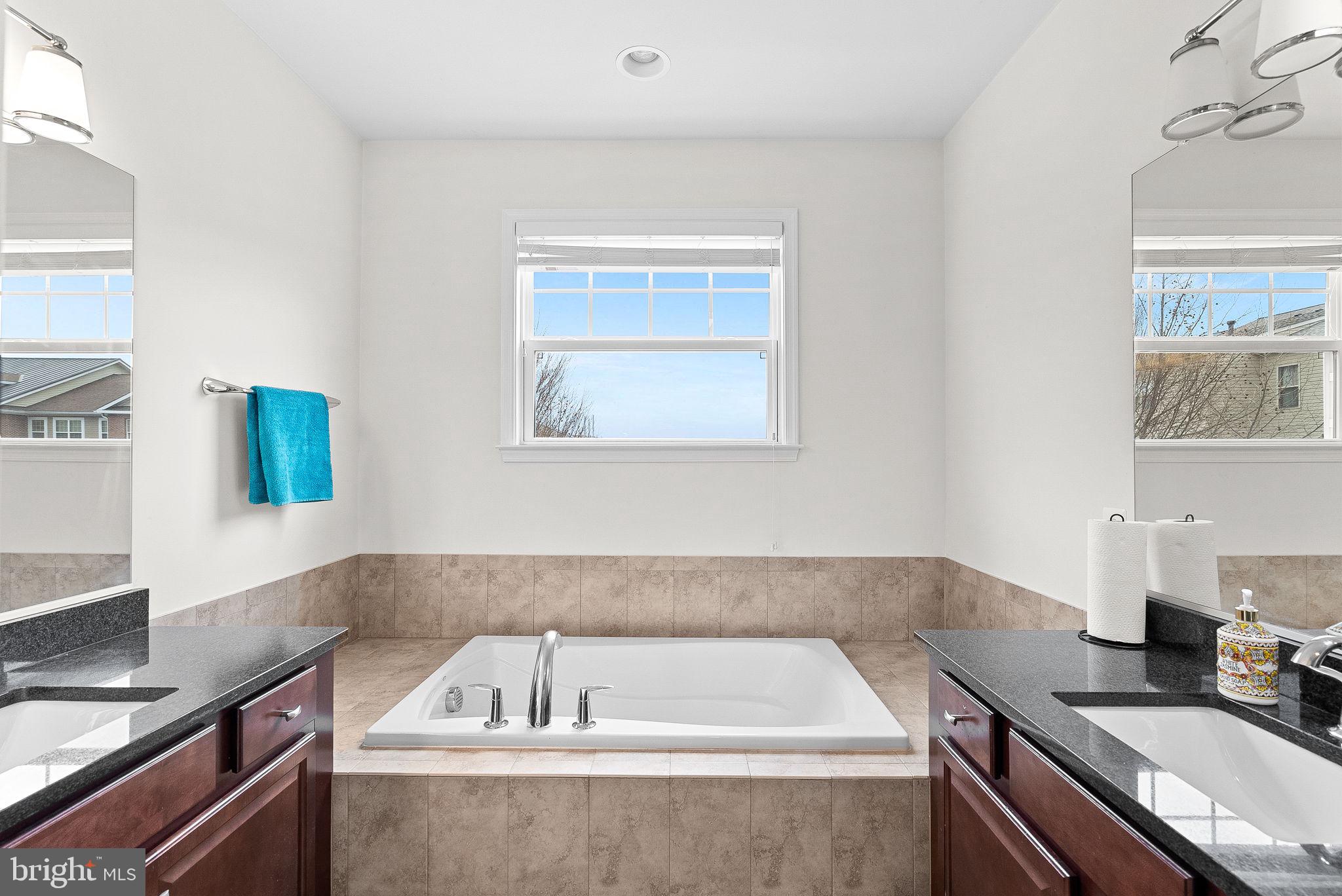 BRAMBLETON LANDBAY 3 - Residential Lease