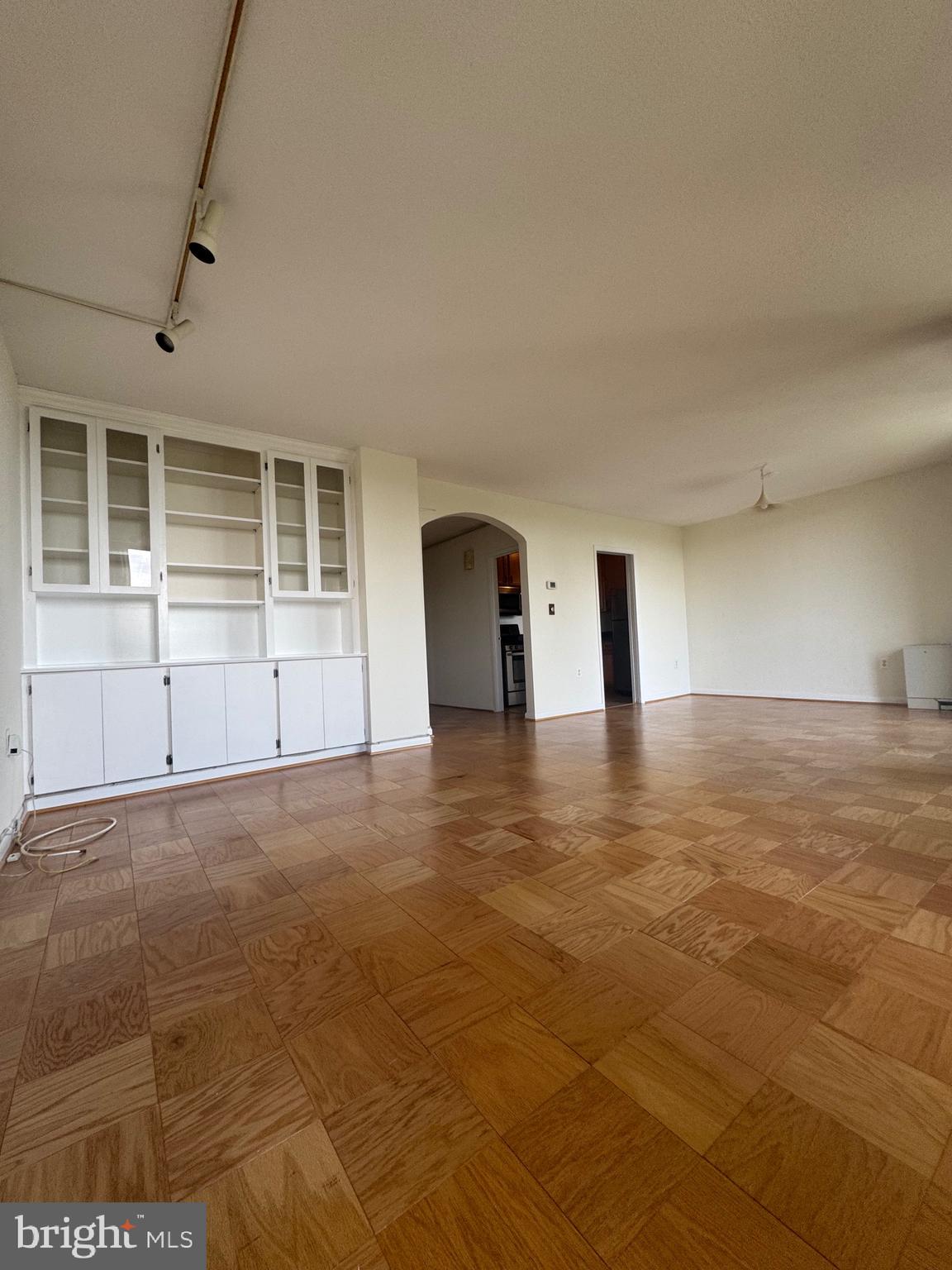 RIVERIA OF CHEVY CHASE - Residential