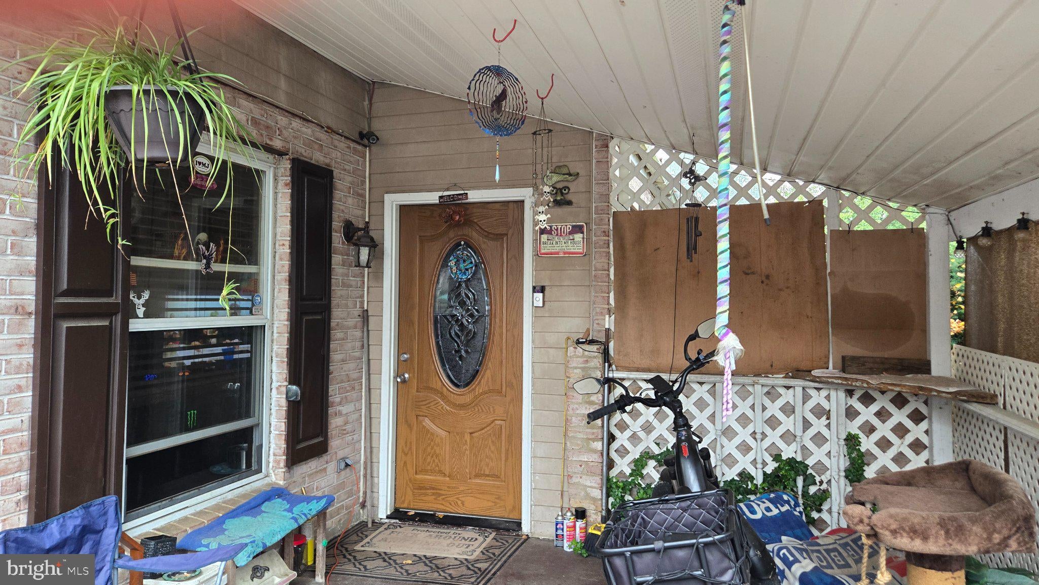 530 CREEKSIDE LANE