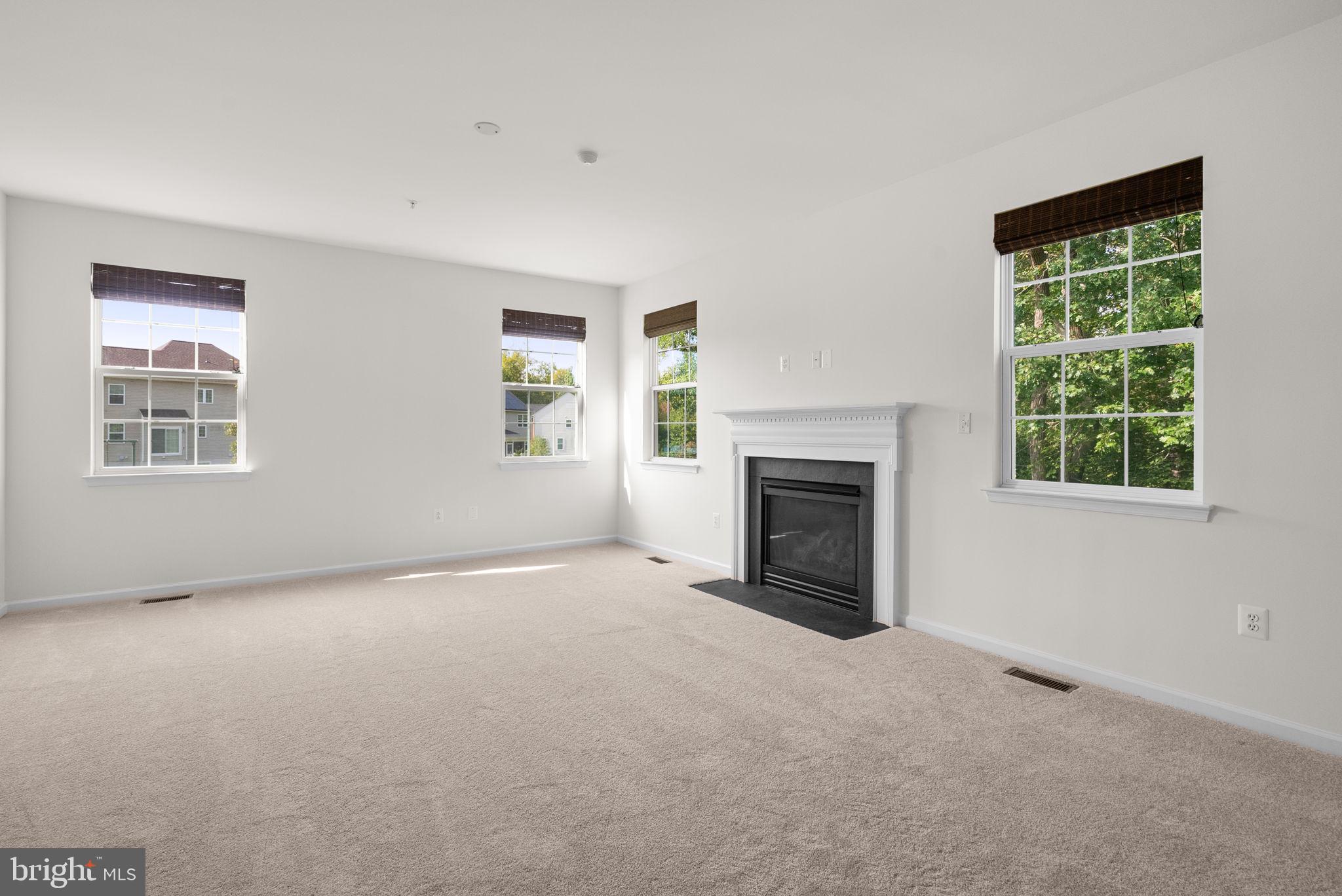 SUMMERWOOD - Residential