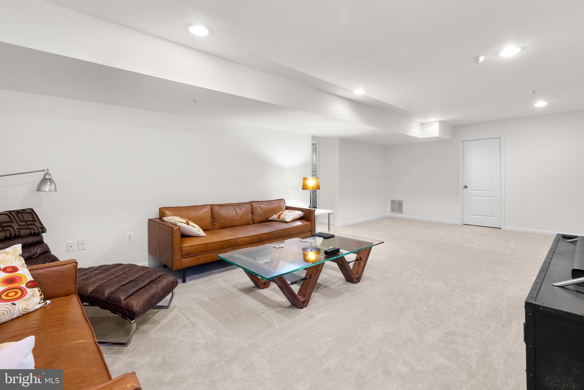 SUMMERWOOD - Residential