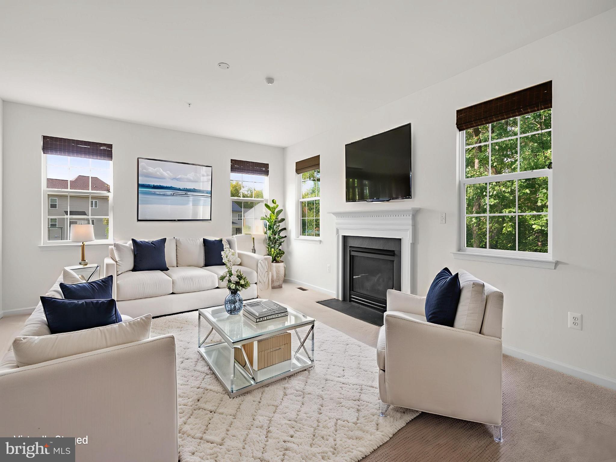 SUMMERWOOD - Residential