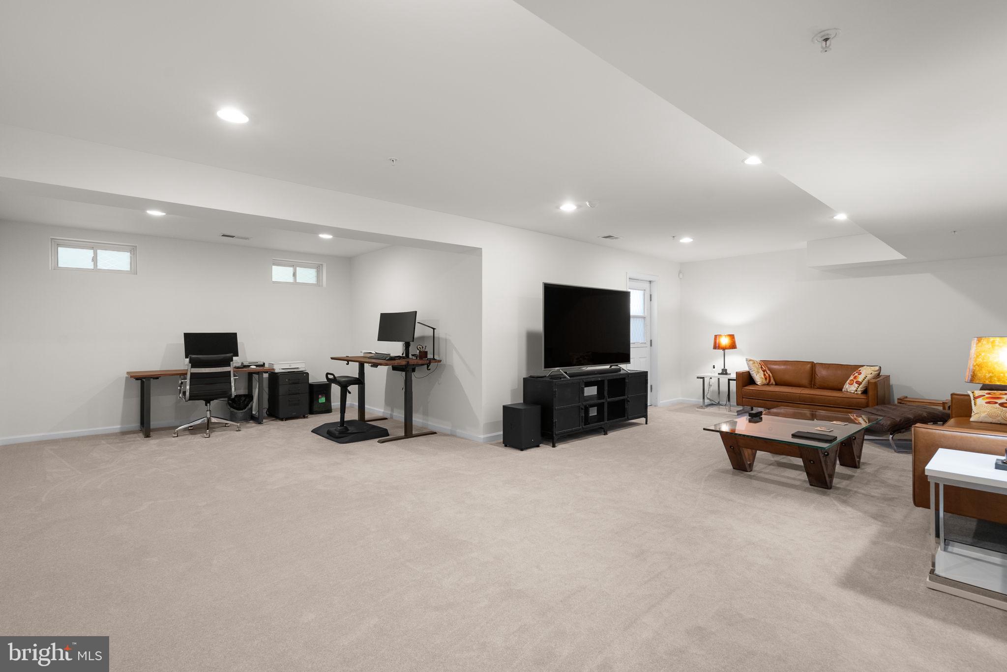 SUMMERWOOD - Residential