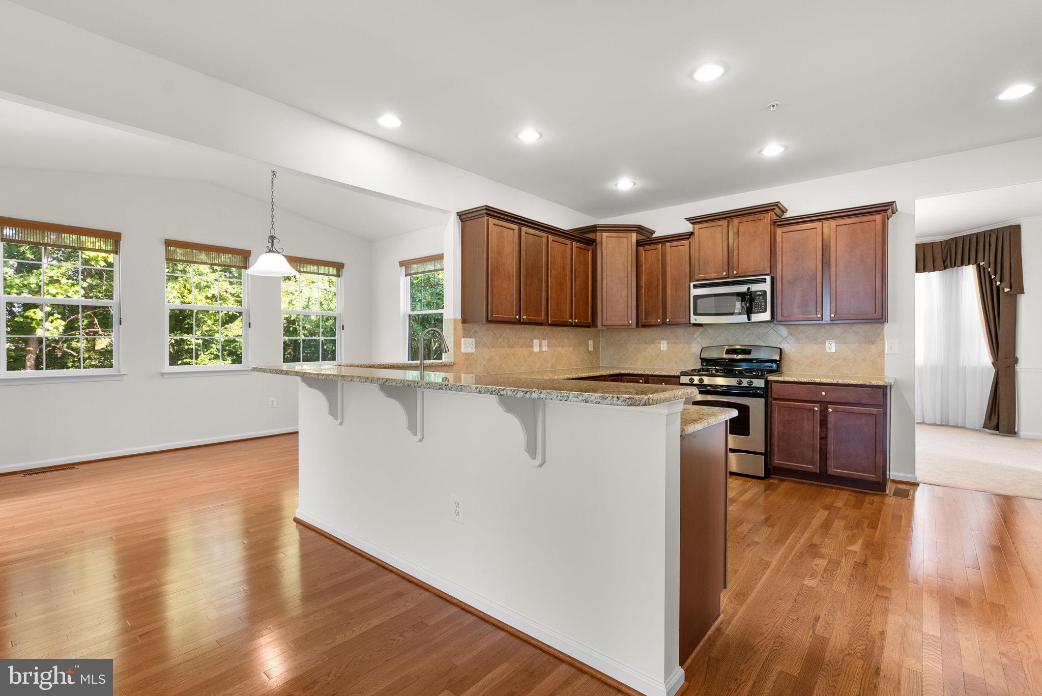 SUMMERWOOD - Residential