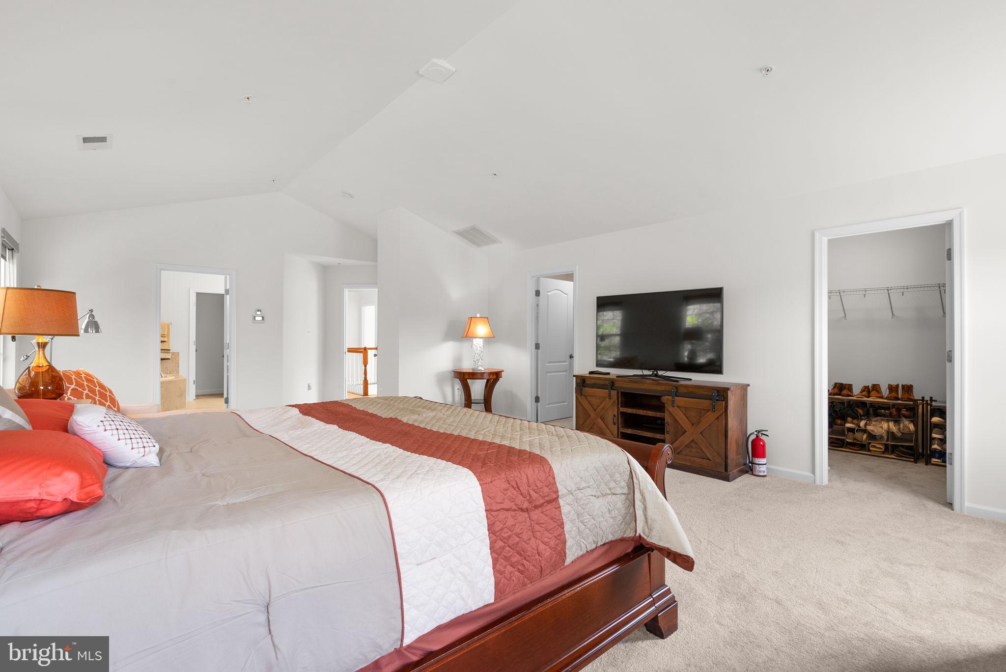 SUMMERWOOD - Residential