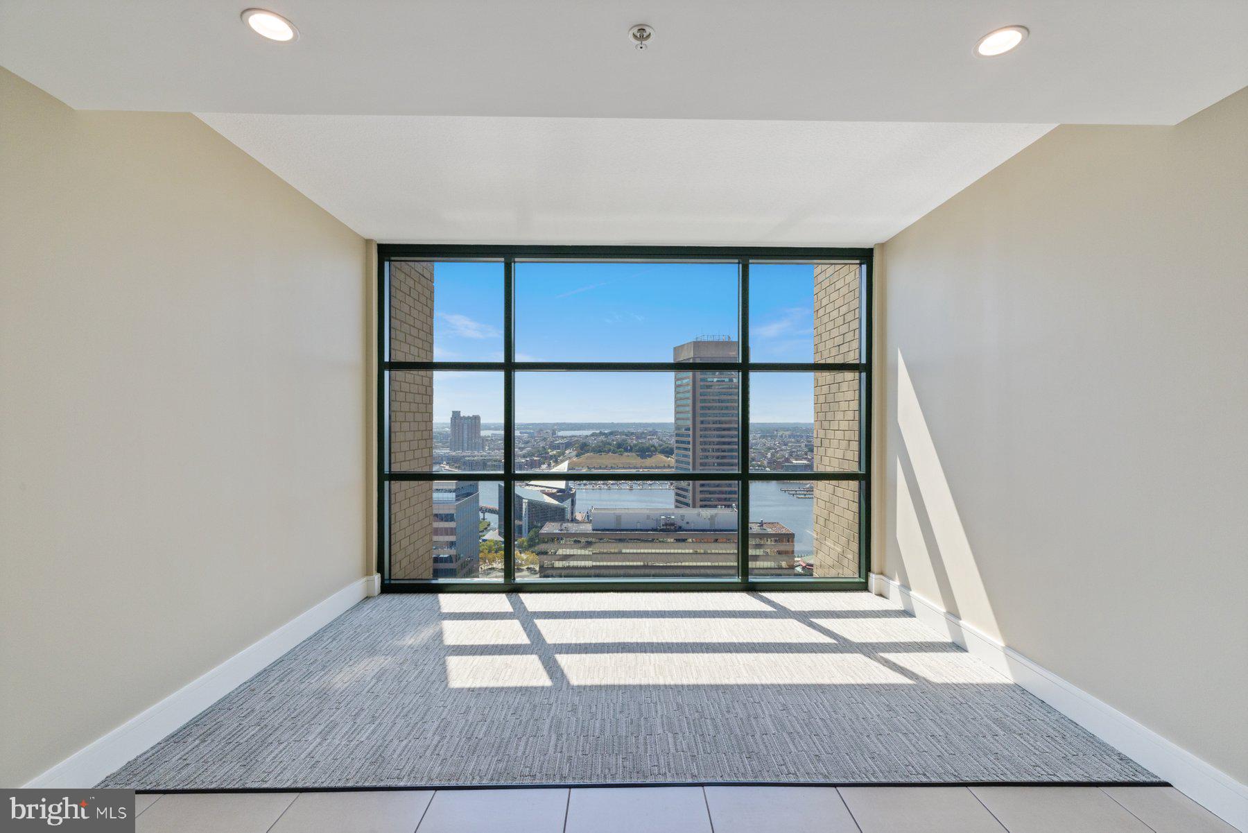 DOWNTOWN - Residential