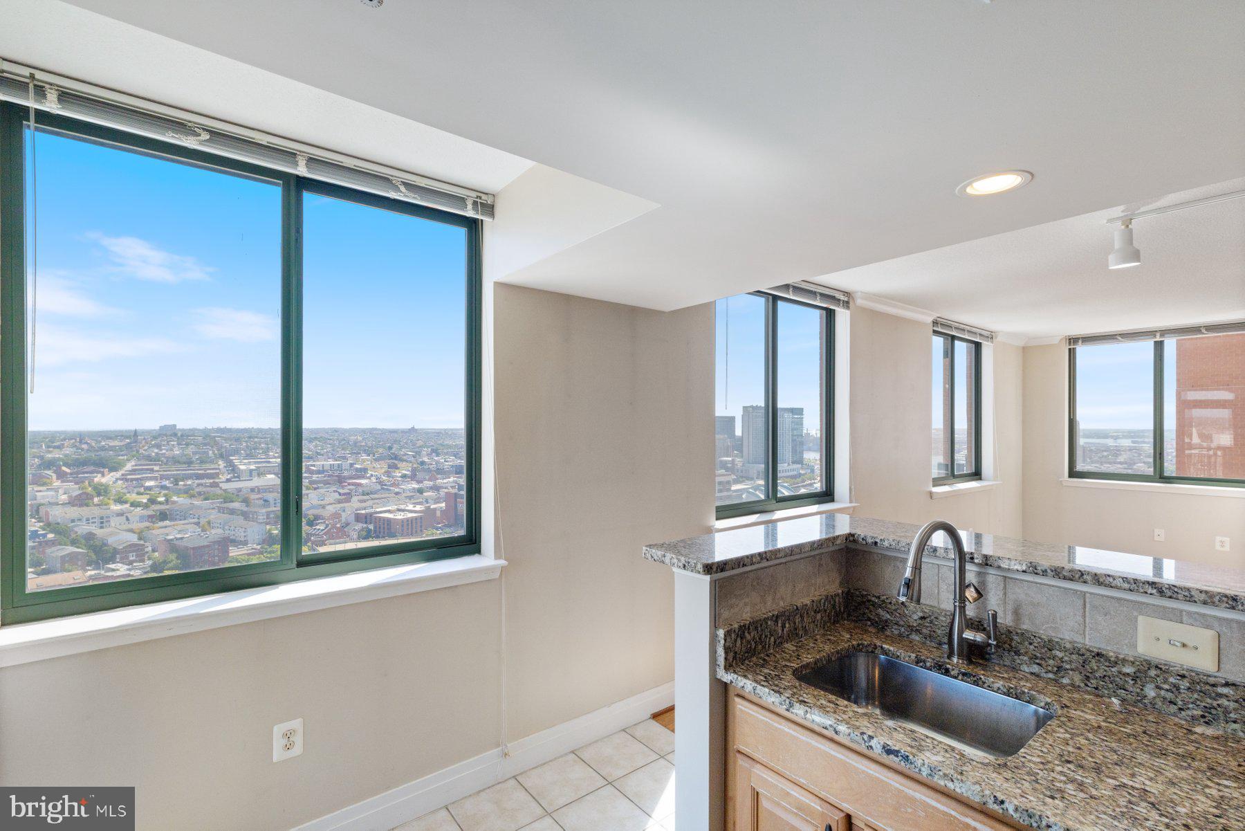 DOWNTOWN - Residential