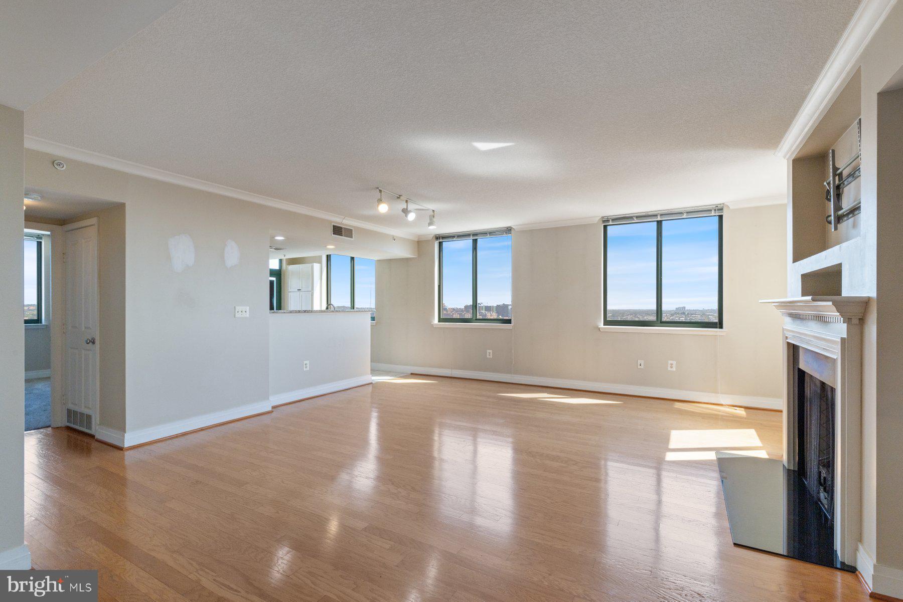 DOWNTOWN - Residential