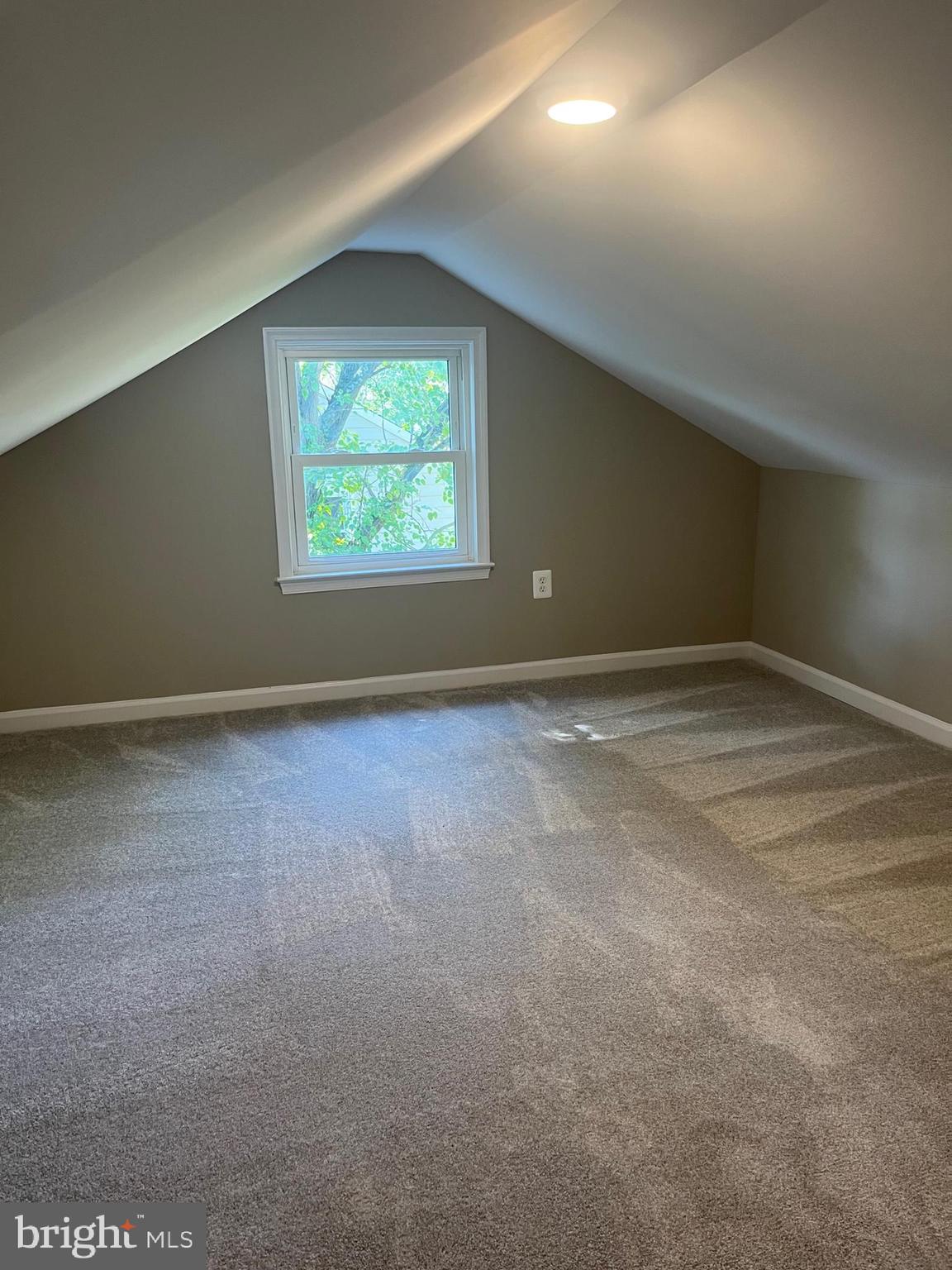 JORDAN MANOR - Residential