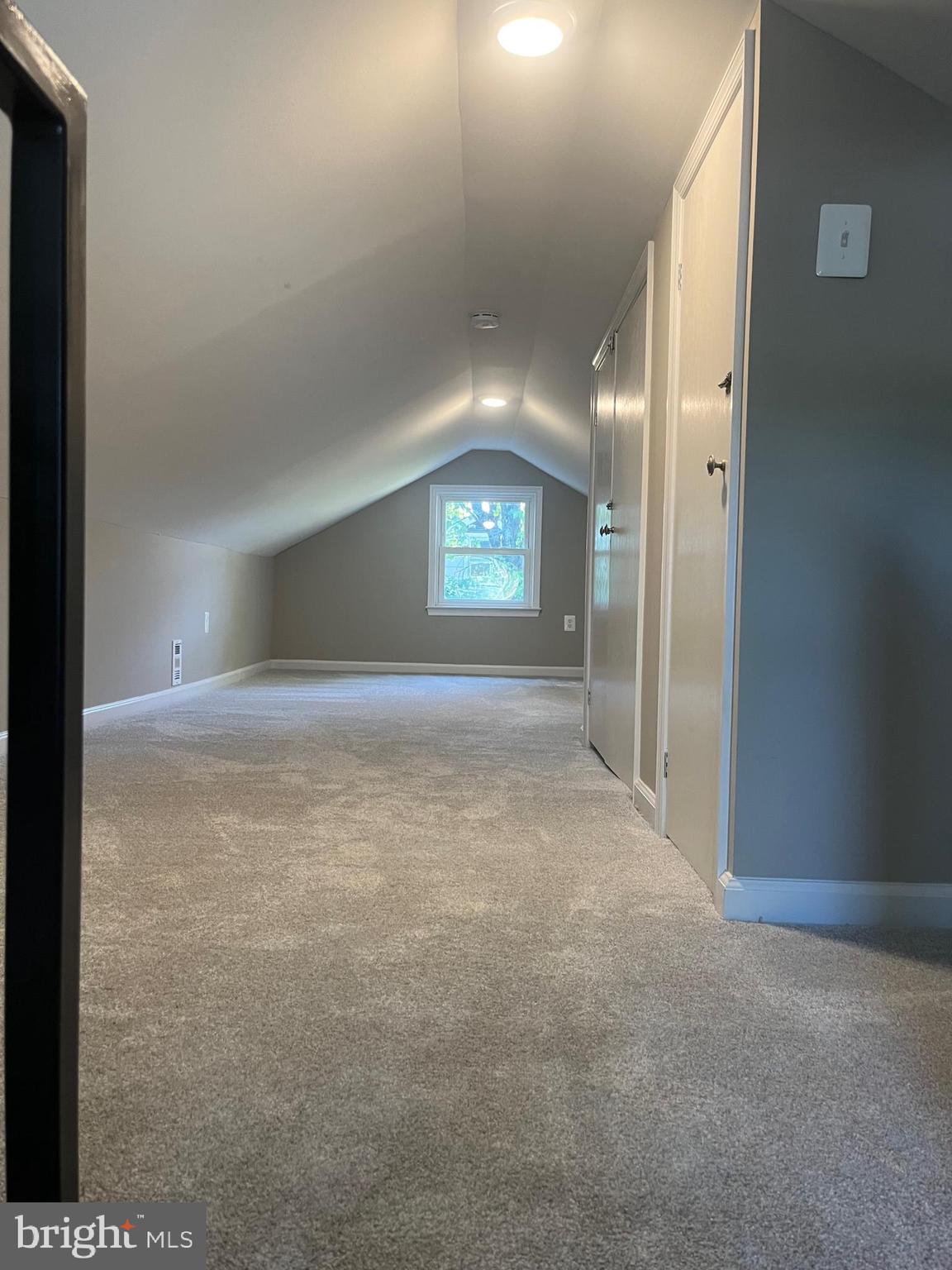 JORDAN MANOR - Residential