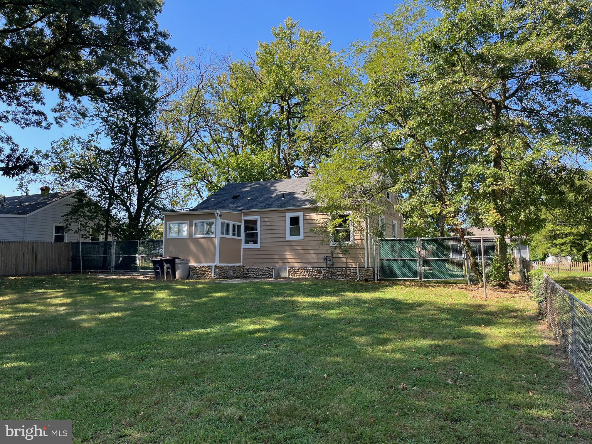 JORDAN MANOR - Residential