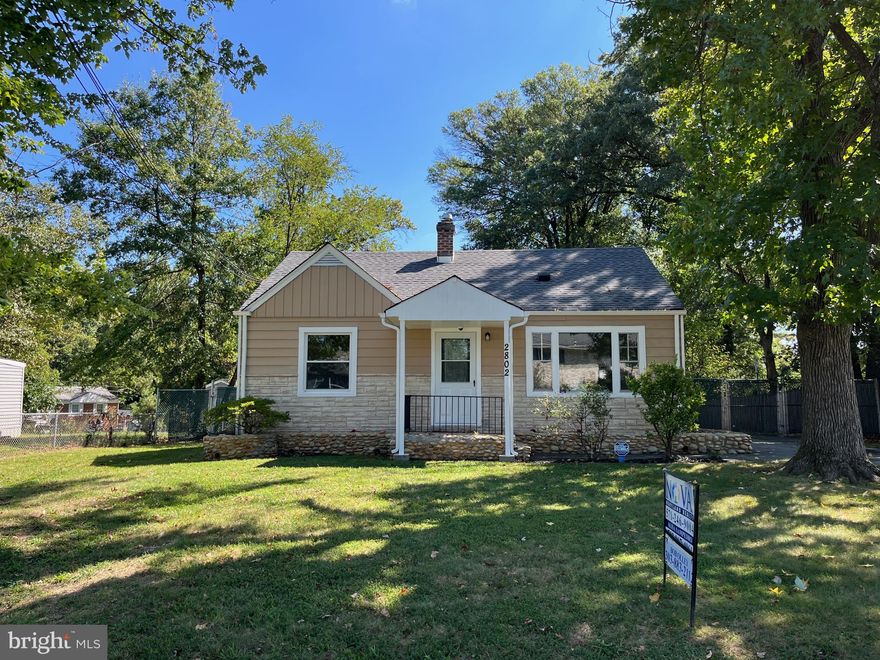 Charming and tastefully updated 2-level home on a quiet street in sought after Jordan Manor community. Walk into the light and bright main floor boasting hardwood floors, 2  bedrooms,  1 full bath, a living-dining area and a beautifully updated kitchen with new designer cabinets, SS appliances and granite countertops with 2 bar areas.  The upper level features  a cozy, unique space that could be used as a 3rd bedroom, kids play area and-or home office!   Major renovation completed in 2023 provides a home that is move-in ready! Refinished HW floors, new ceramic floor and walls in bathroom, new vanity, countertop and toilet in bathroom. New plumbing fixtures. New light fixtures. New wall-to-wall carpet in upper level.  Fresh paint throughout. Outside boasts a HUGE  flat yard perfect for kids play and/or extra parking.   Yard is fenced in rear with two full size industrial entry gates for privacy.   This home is close to major transportation/routes, restaurants, shopping, schools....everything. It is a MUST SEE.  You will not be disappointed.