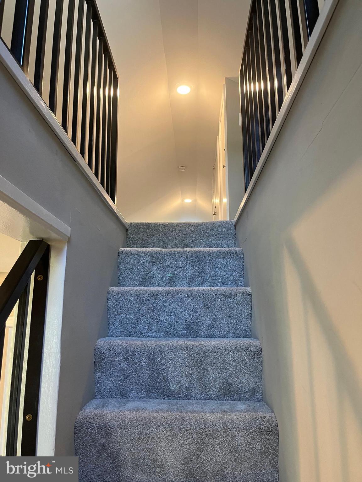 JORDAN MANOR - Residential