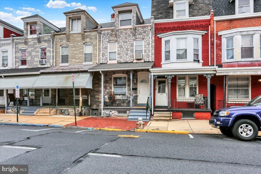 Welcome to 1126 N 12th Street, Reading!
This home offers 4 private bedrooms and 1.5 bathrooms, making it a great opportunity for a first-time homebuyer or a savvy investor. With spacious rooms and solid bones, this property has plenty of potential to add your personal touch and create lasting value.