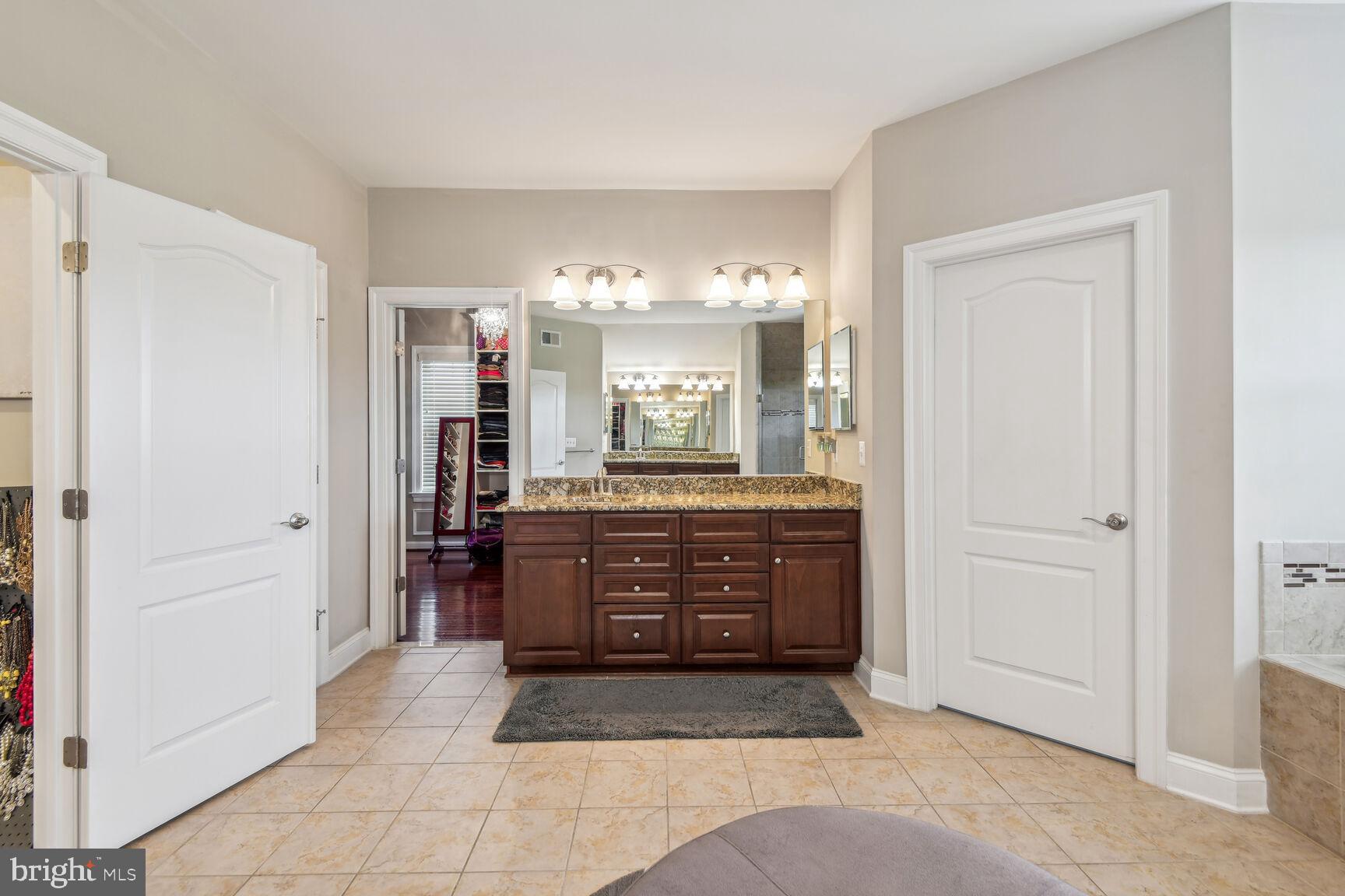 MITCHELLVILLE - Residential