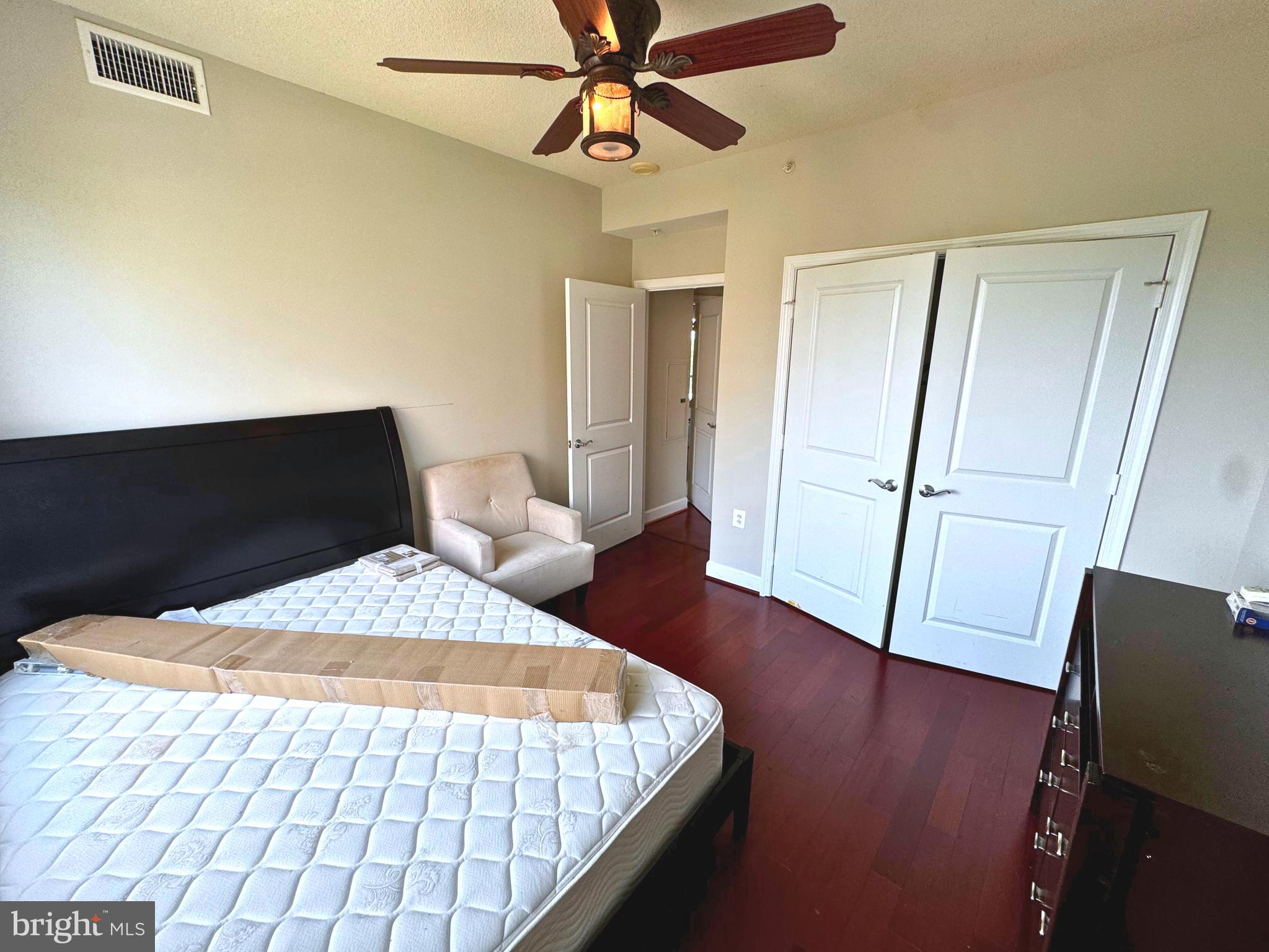 ECLIPSE ON CENTER PARK - Residential Lease