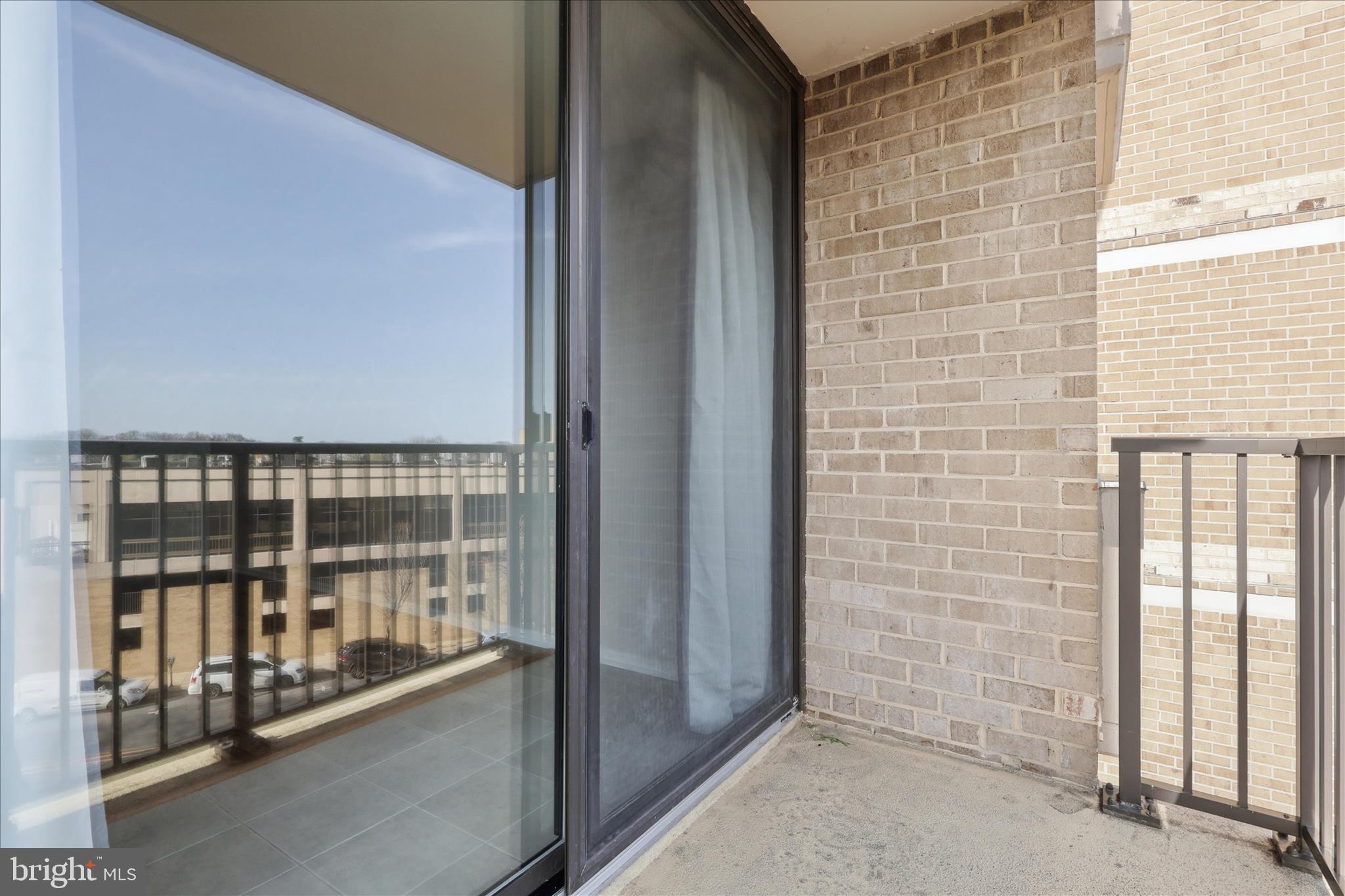 AMERICANA CENTRE - Residential